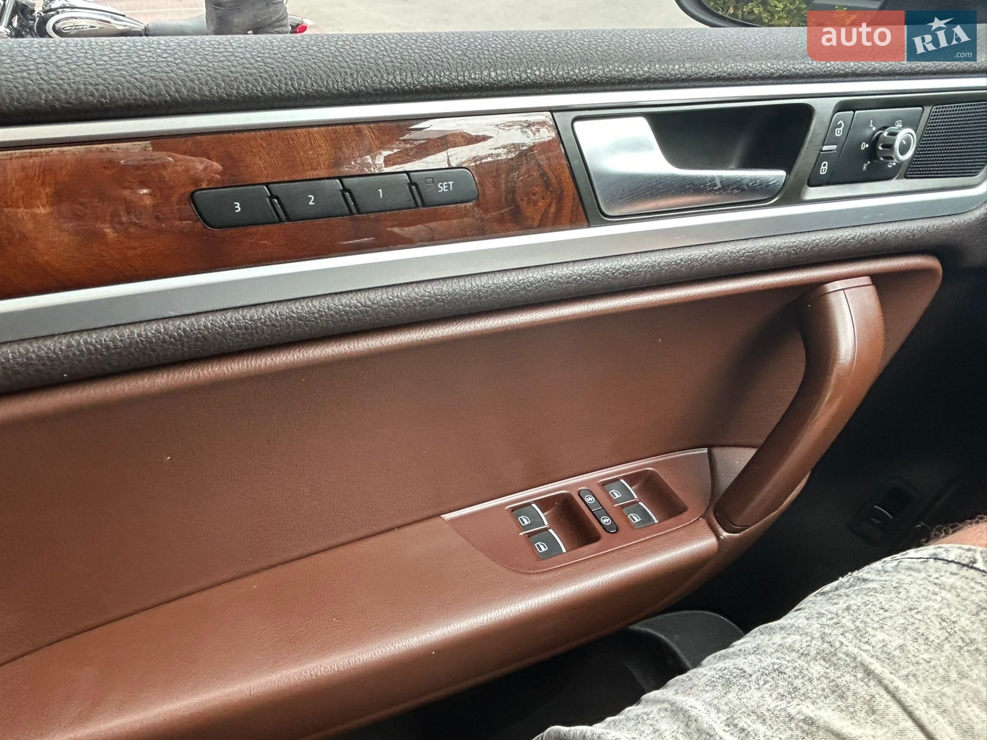 Volkswagen Touareg 2014 VIN WVGEF9BP4ED010576 фото оголошення 38 з 47