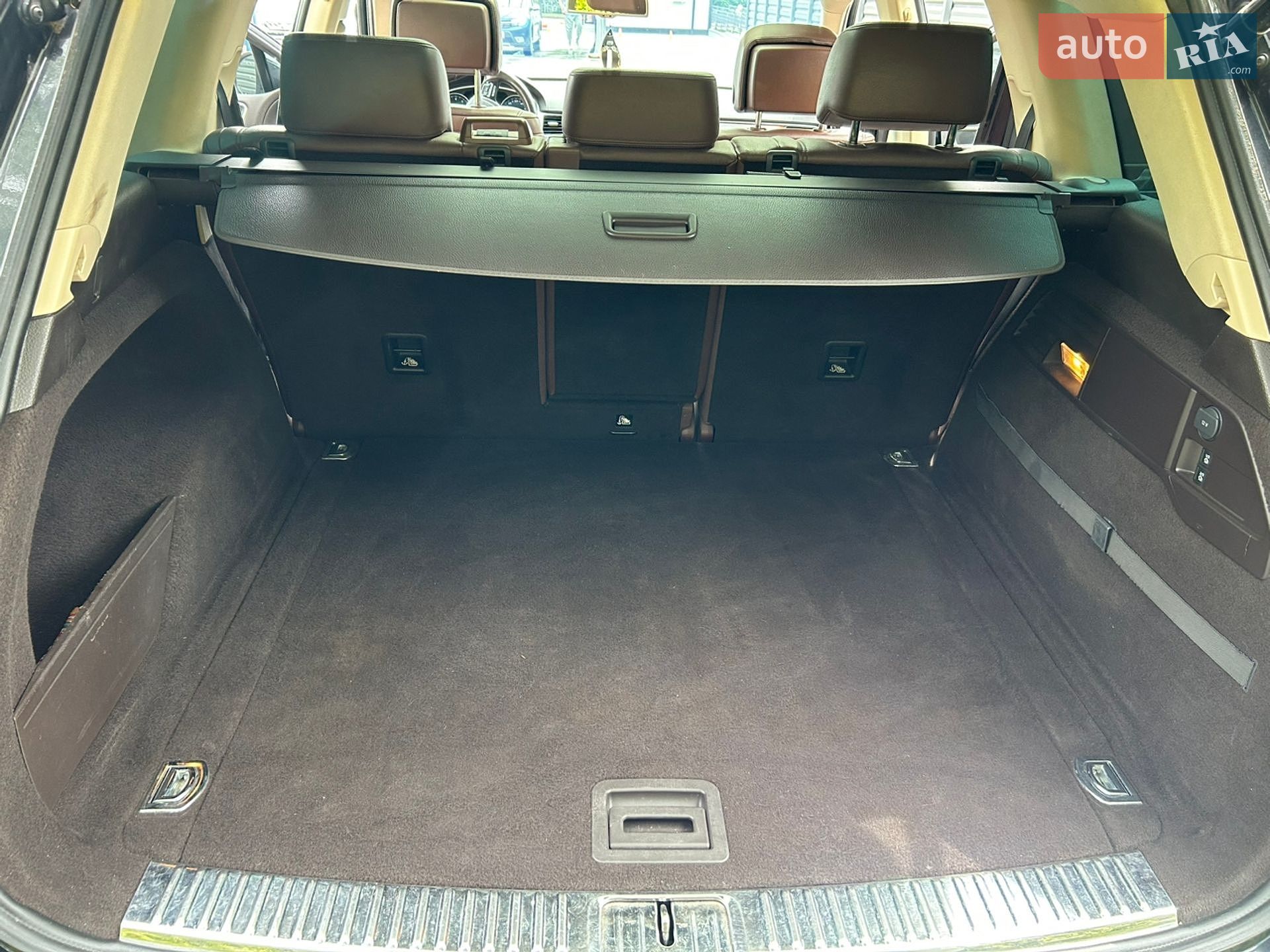 Volkswagen Touareg 2014 VIN WVGEF9BP4ED010576 фото оголошення 46 з 47