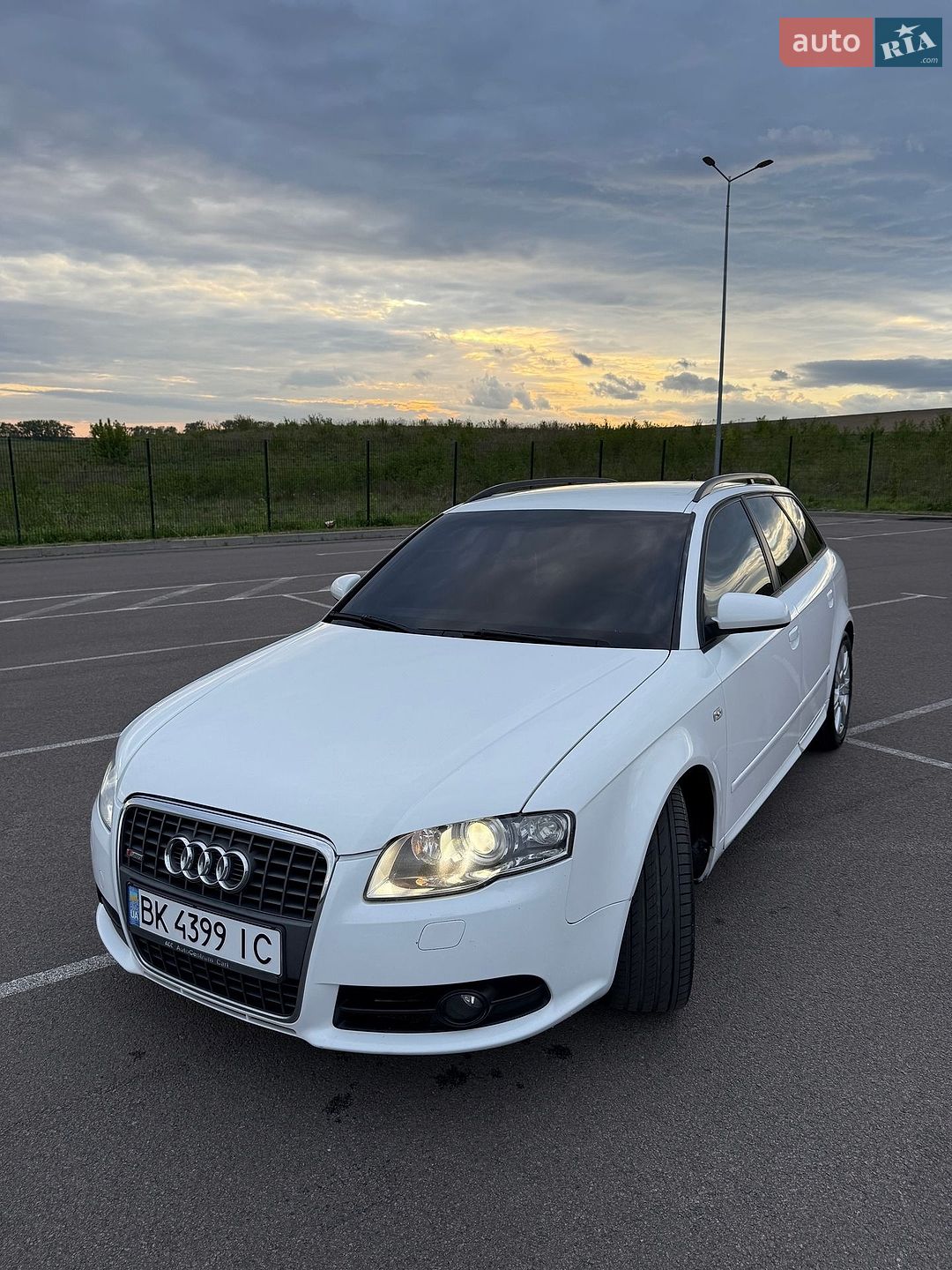 Audi A4 2008 VIN WAUZZZ8E68A142812 фото оголошення 4 з 32