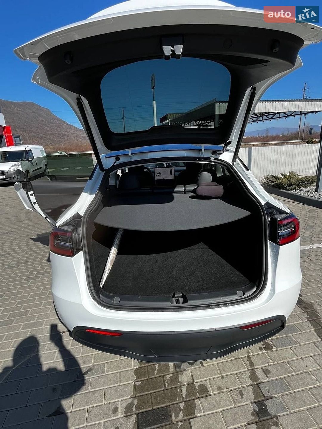 Tesla Model Y 2022 VIN XP7YGCEK8PB057440 фото оголошення 4 з 18