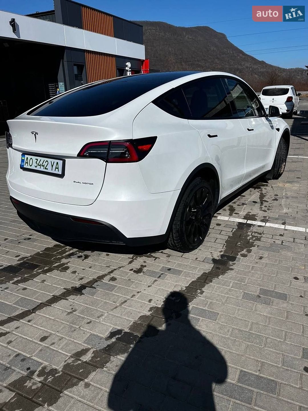 Tesla Model Y 2022 VIN XP7YGCEK8PB057440 фото оголошення 7 з 18