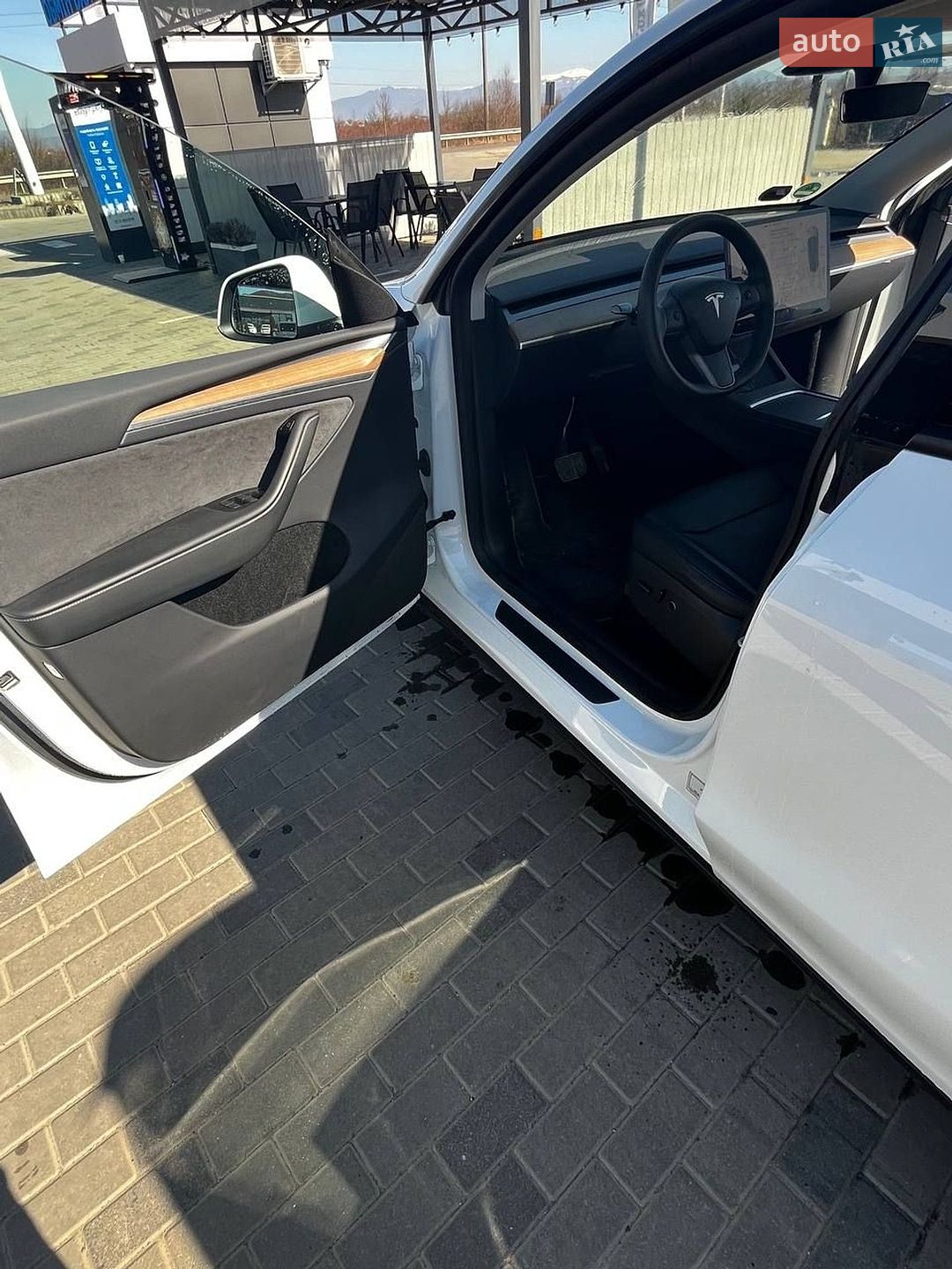 Tesla Model Y 2022 VIN XP7YGCEK8PB057440 фото оголошення 17 з 18