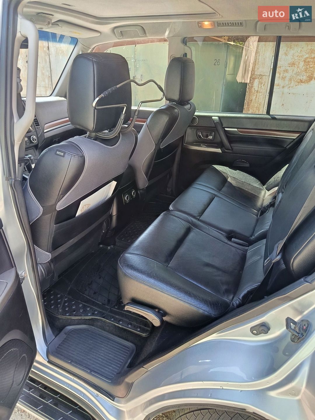 Mitsubishi Pajero Wagon 2012 VIN JMBLYV98WCJ001982 фото оголошення 6 з 20