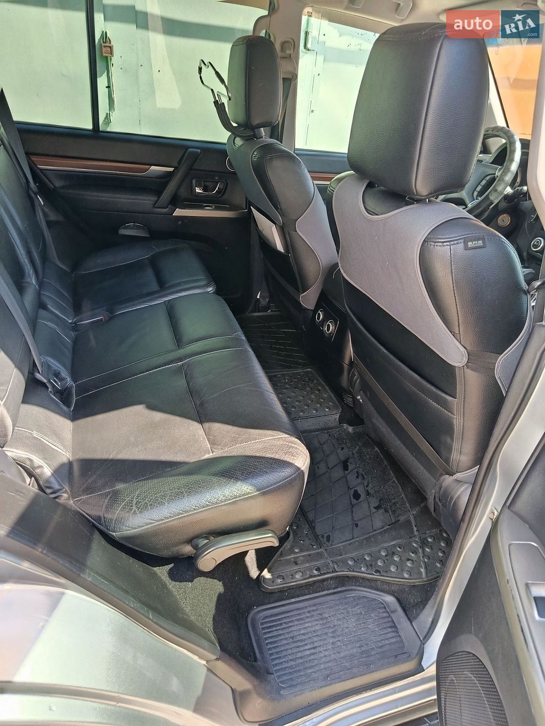 Mitsubishi Pajero Wagon 2012 VIN JMBLYV98WCJ001982 фото оголошення 9 з 20