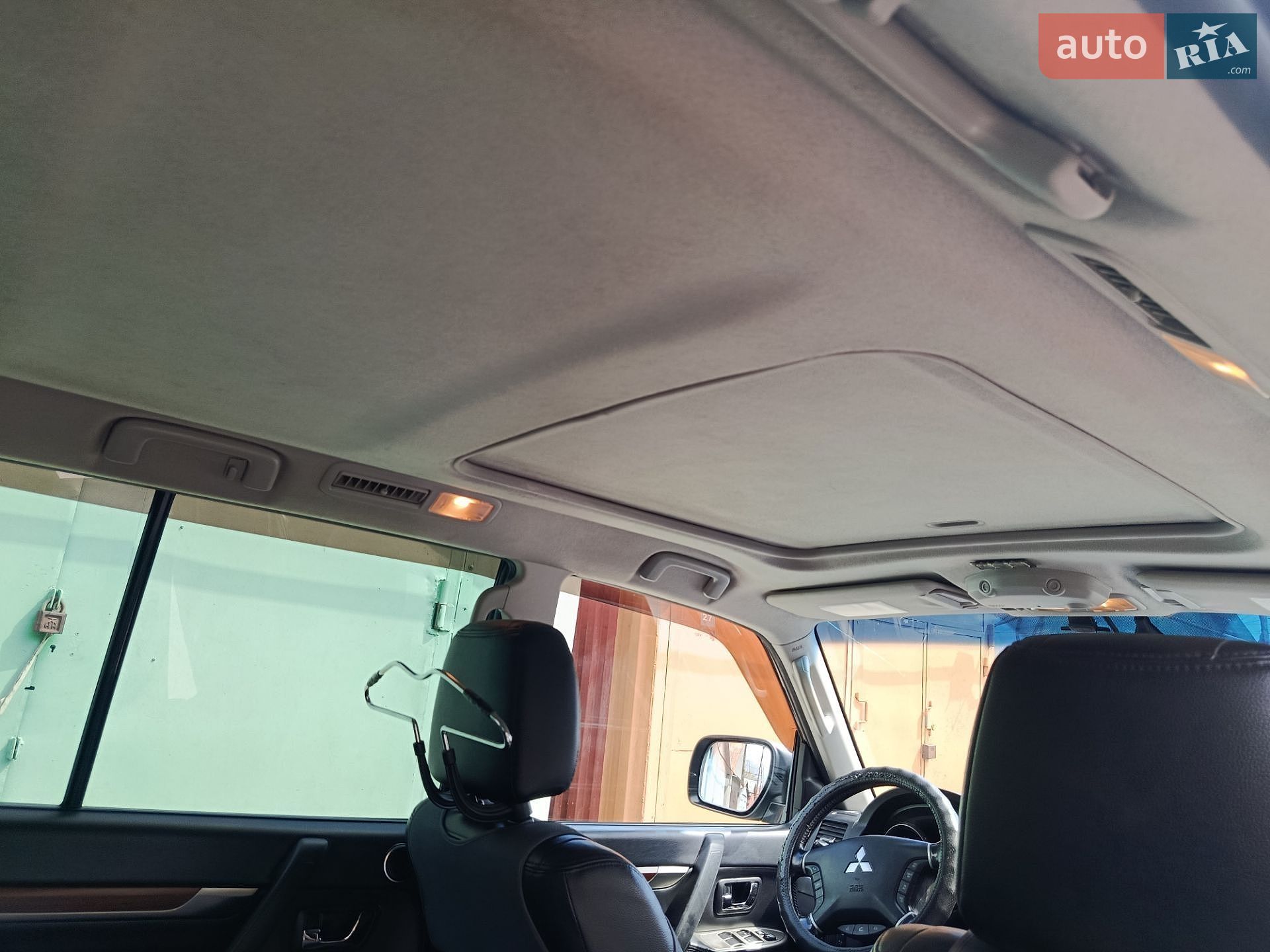 Mitsubishi Pajero Wagon 2012 VIN JMBLYV98WCJ001982 фото оголошення 15 з 20