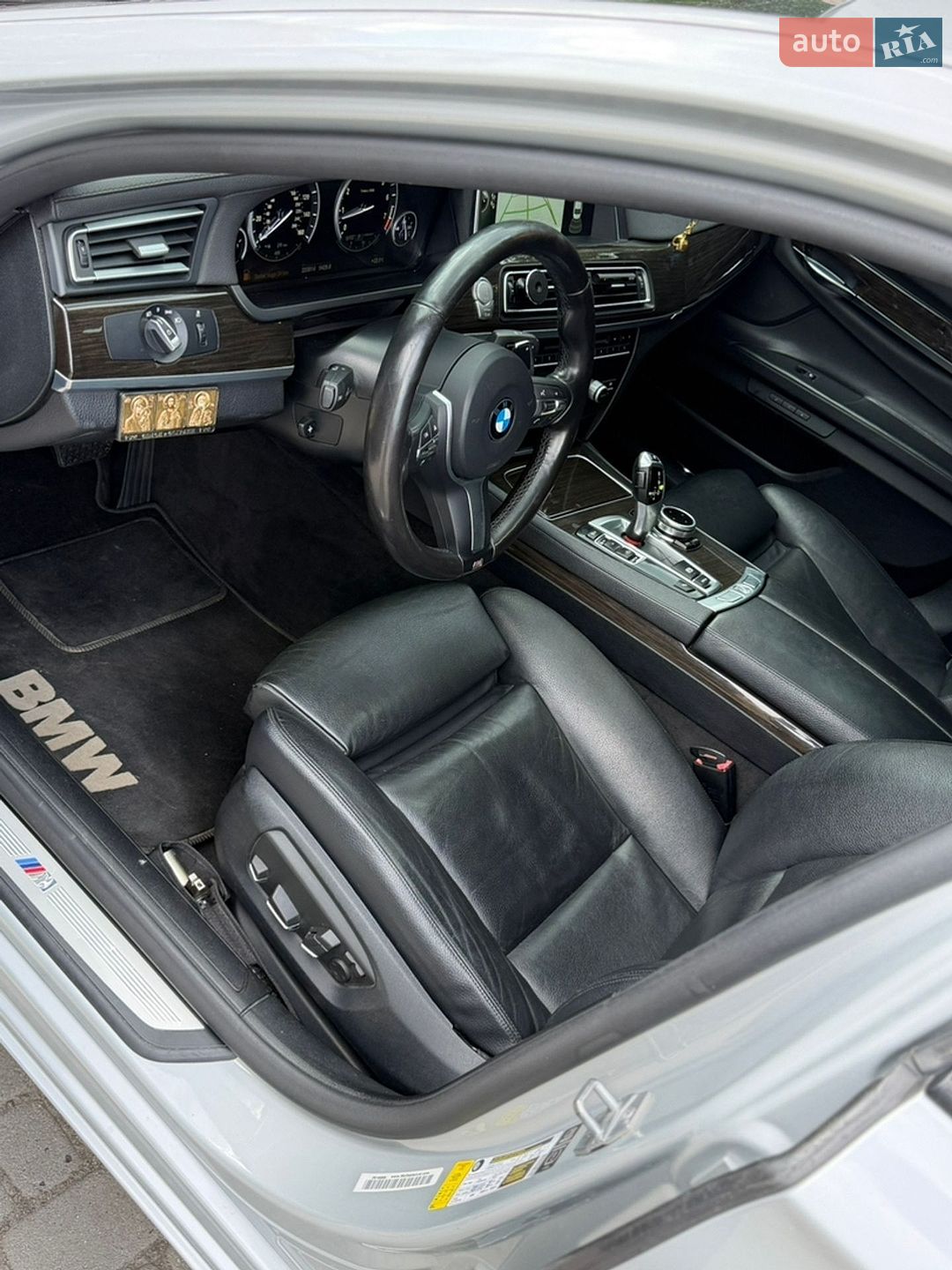 BMW 7 Series 2013 VIN WBAYE4C55DD137661 фото оголошення 8 з 14