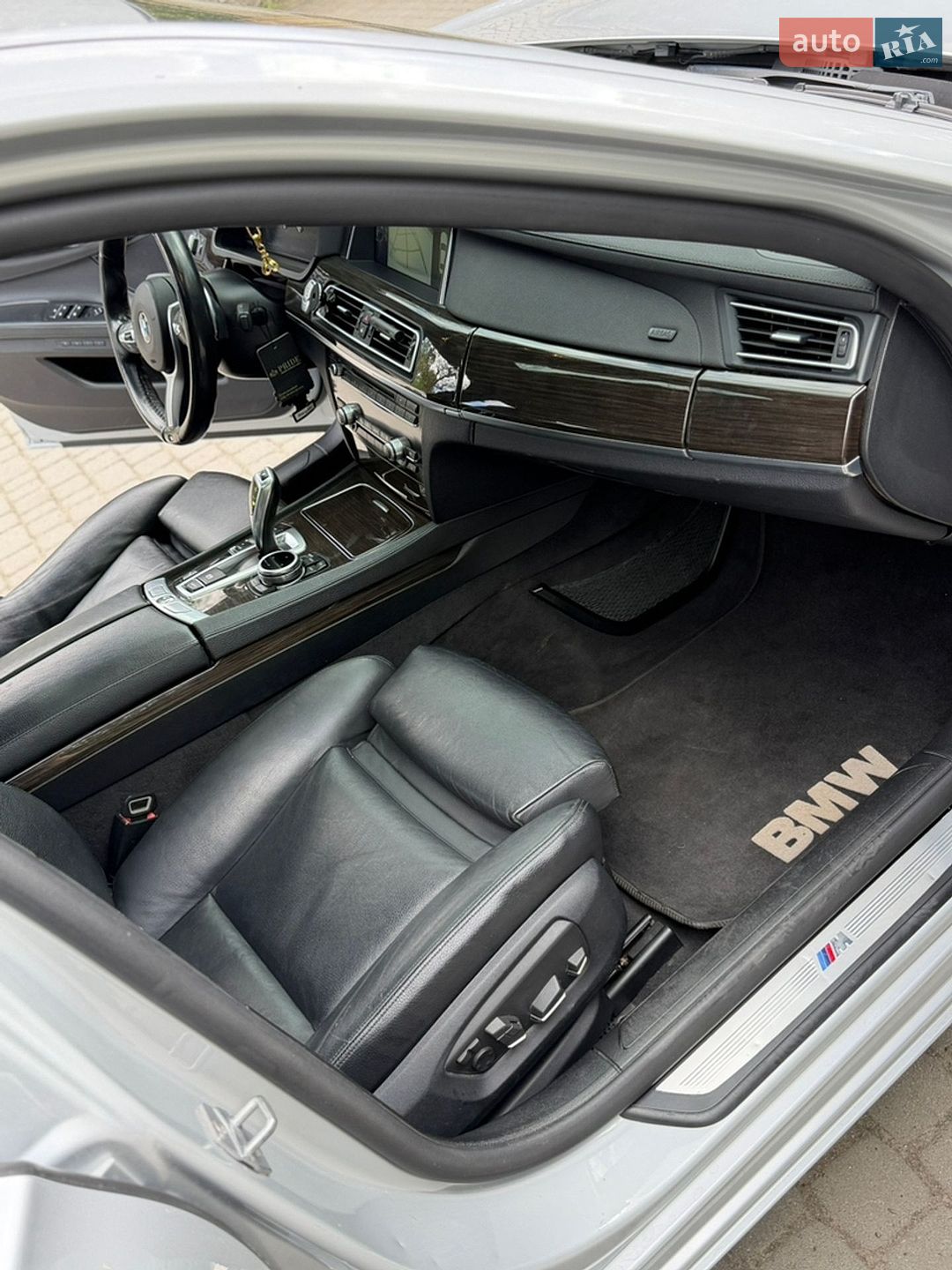 BMW 7 Series 2013 VIN WBAYE4C55DD137661 фото оголошення 9 з 14