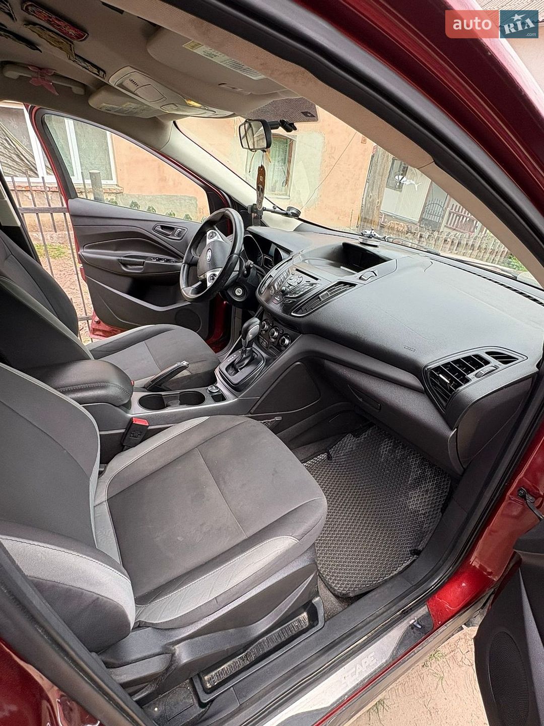 Ford Escape 2015 VIN 1FMCU0F70GUB03780 фото оголошення 5 з 9
