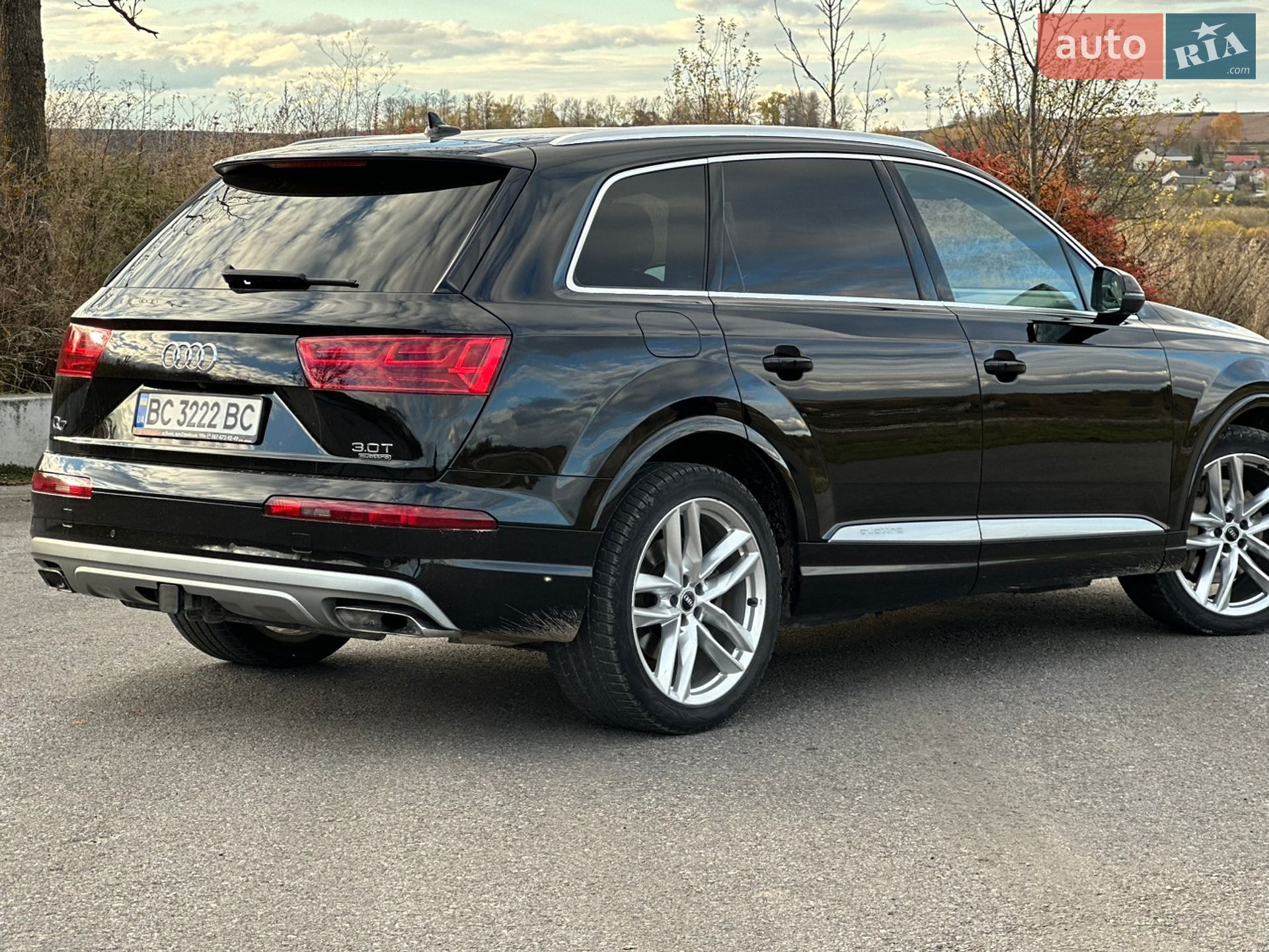Audi Q7 2017 VIN WA1VABF75HD051706 фото оголошення 12 з 28