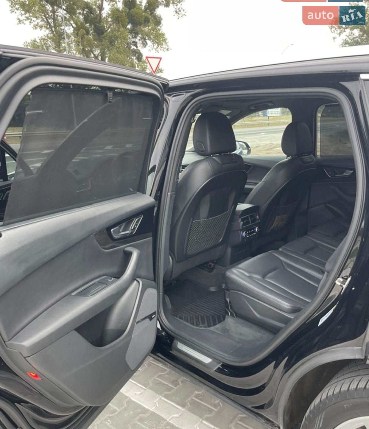 Audi Q7 2017 VIN WA1VABF75HD051706 фото оголошення 25 з 28