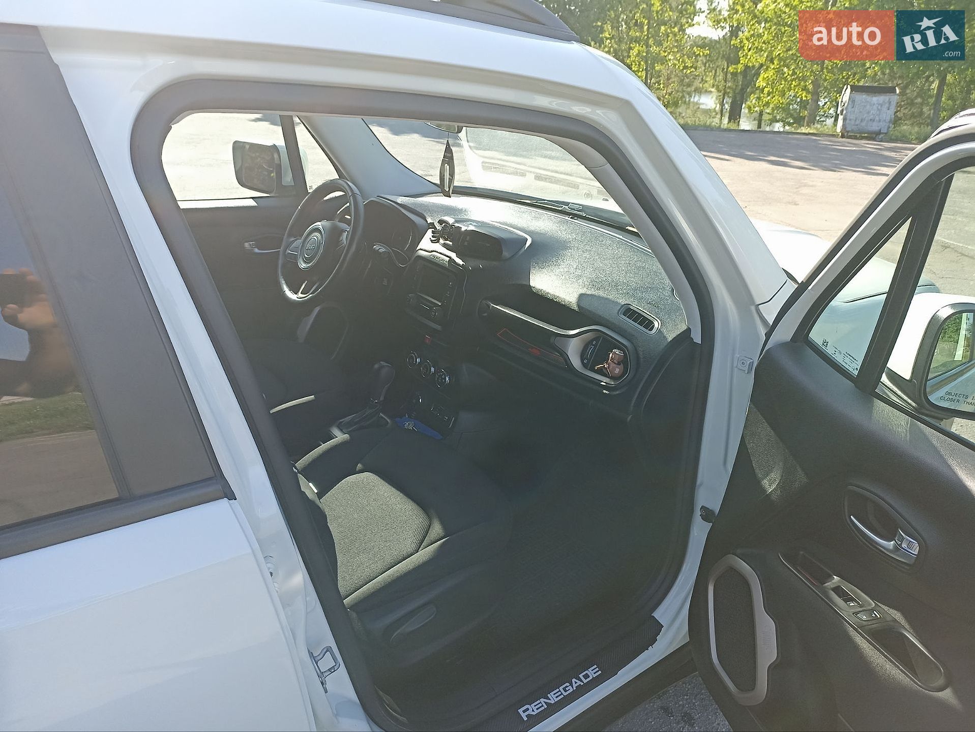 Jeep Renegade 2016 VIN ZACCJBBB5HPE86430 фото оголошення 9 з 10