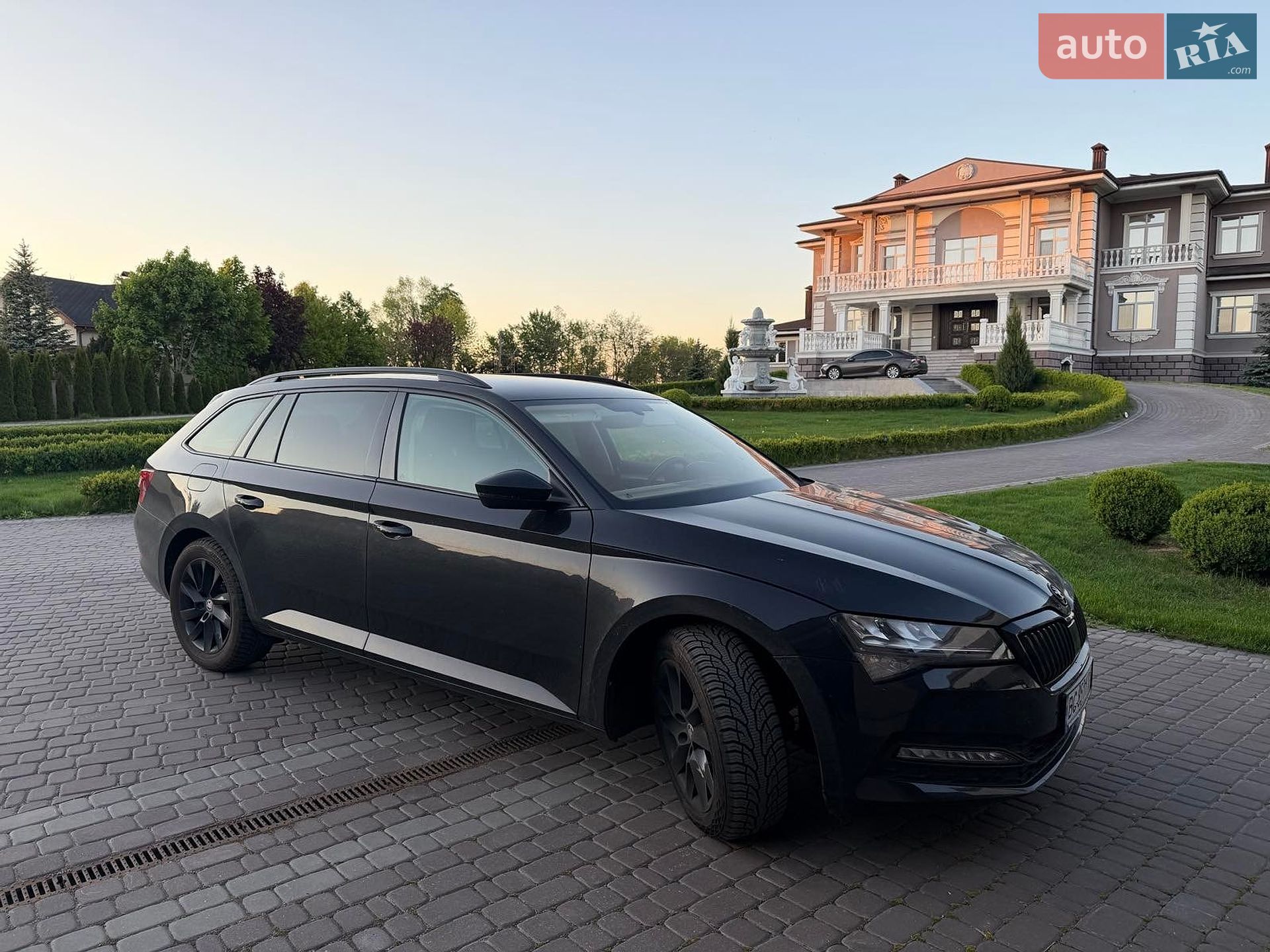 Skoda Superb 2023 VIN TMBJN7NP7P7043918 фото оголошення 3 з 9
