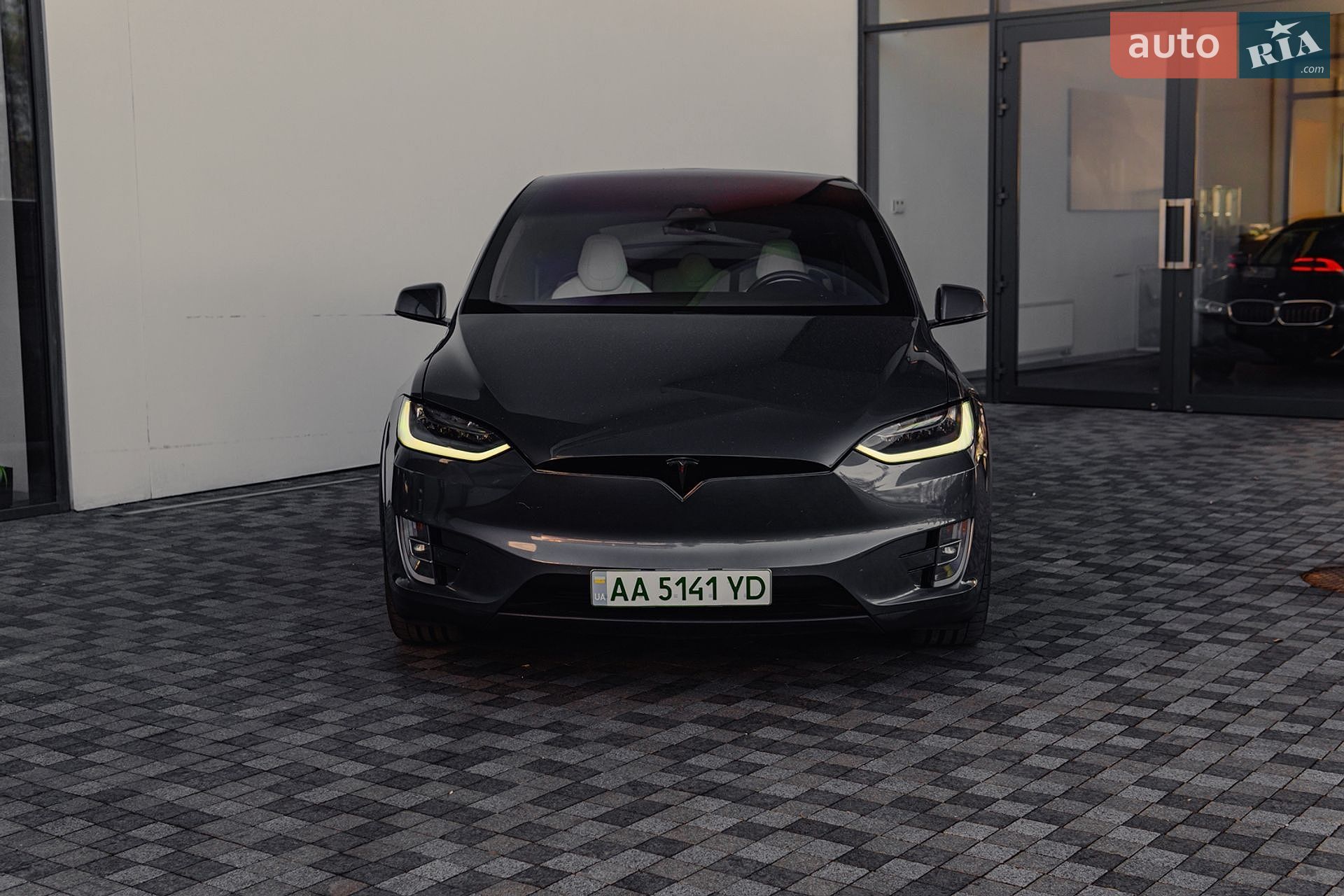 Tesla Model X 2018 VIN 5YJXCDE47JF128439 фото оголошення 3 з 19