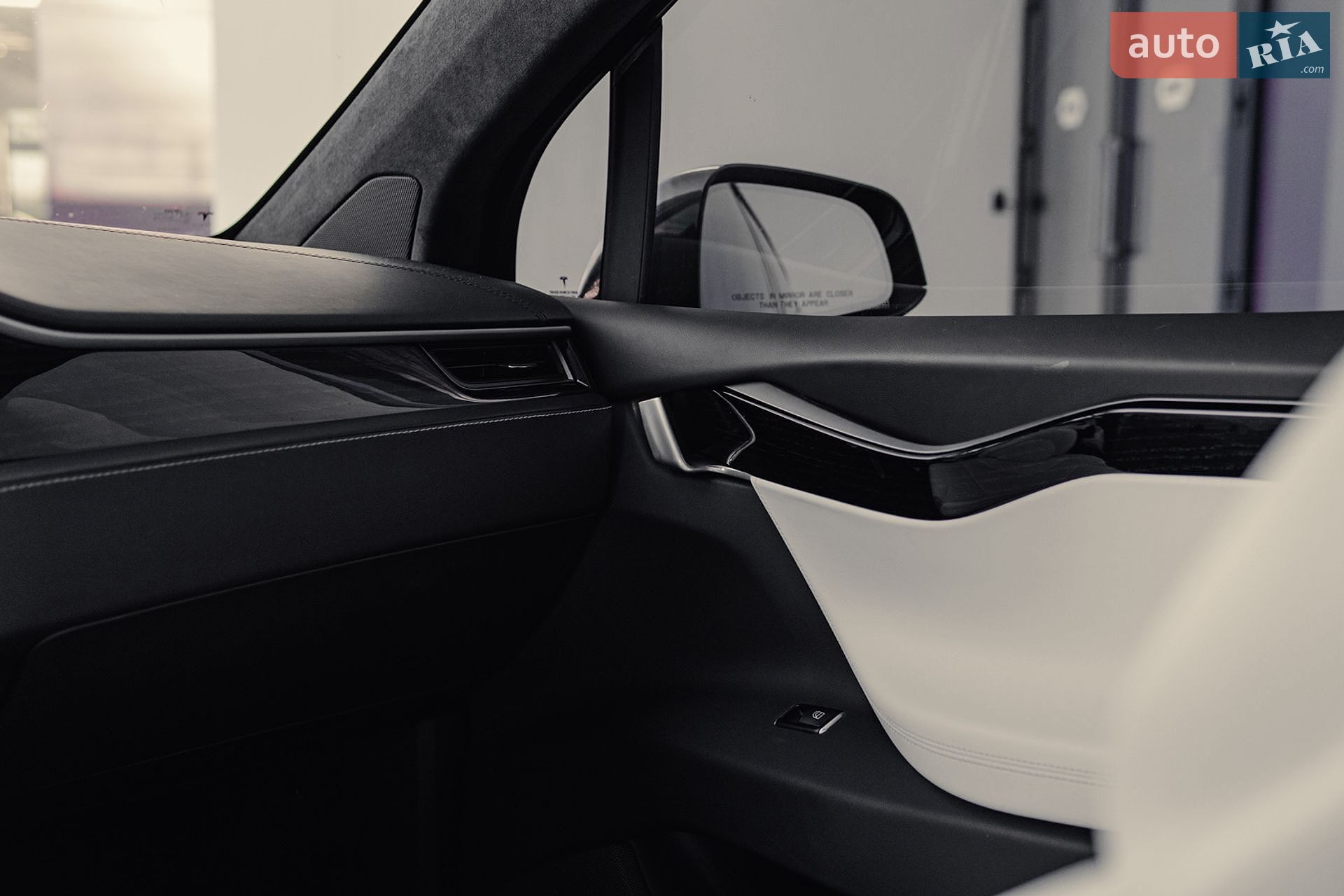 Tesla Model X 2018 VIN 5YJXCDE47JF128439 фото оголошення 14 з 19
