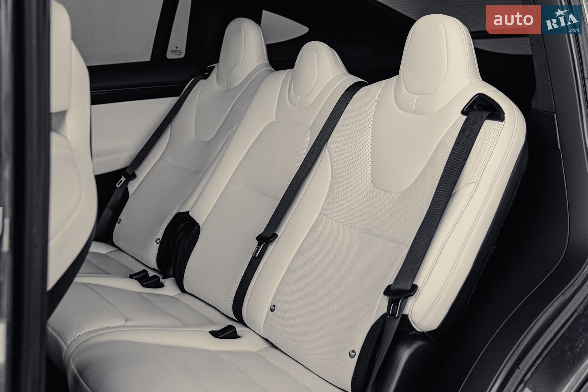 Tesla Model X 2018 VIN 5YJXCDE47JF128439 фото оголошення 15 з 19