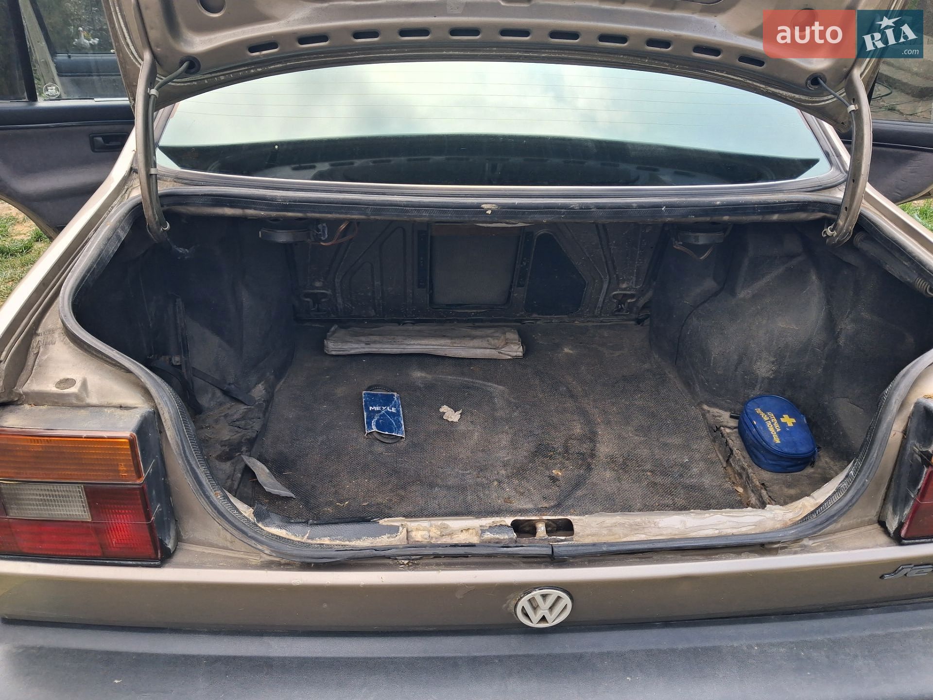 Volkswagen Jetta 1990 VIN WVWZZZ1GZLW558669 фото оголошення 33 з 38