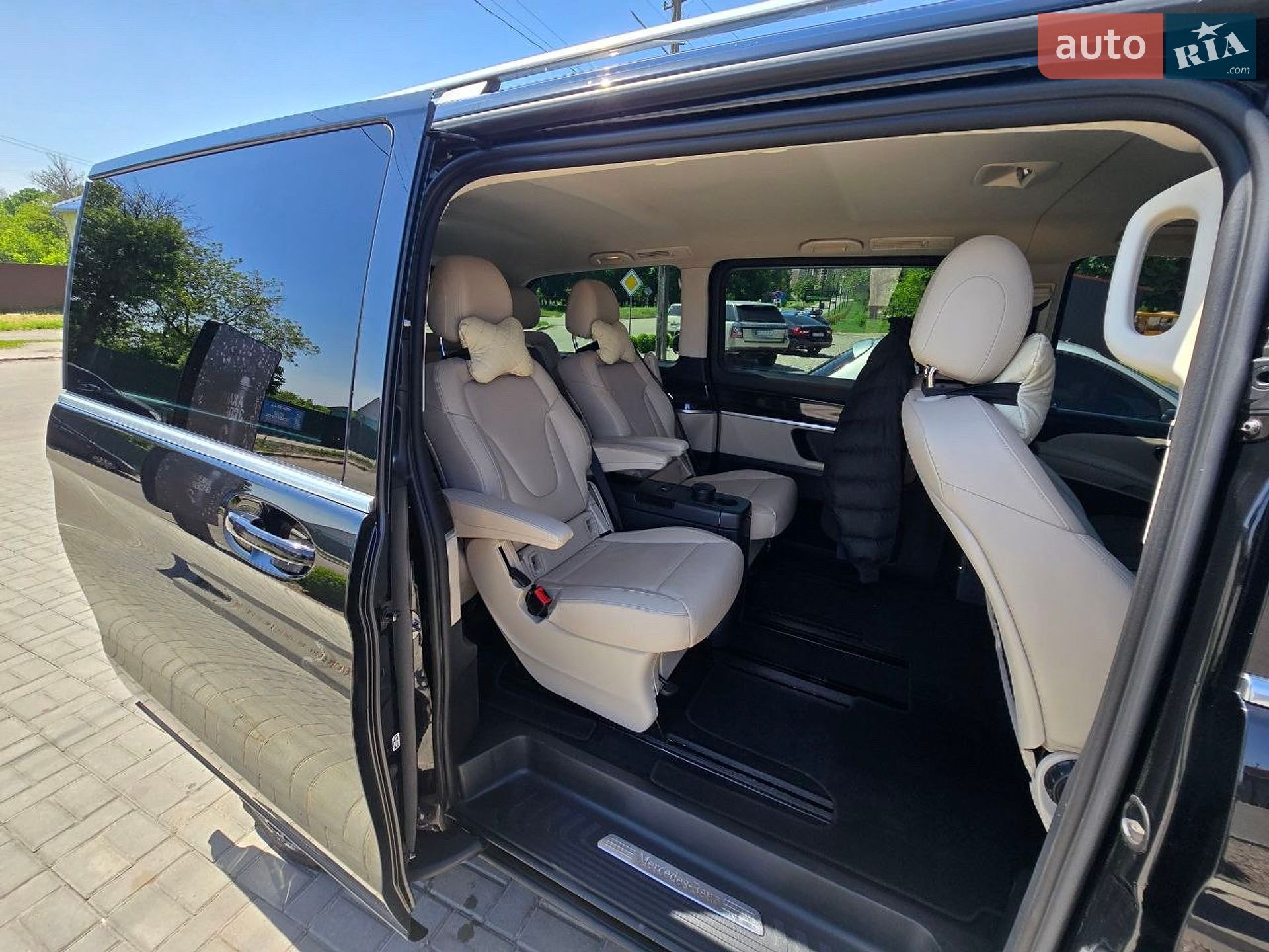 Mercedes-Benz V-Class 2018 VIN WDF44781313442141 фото оголошення 8 з 17