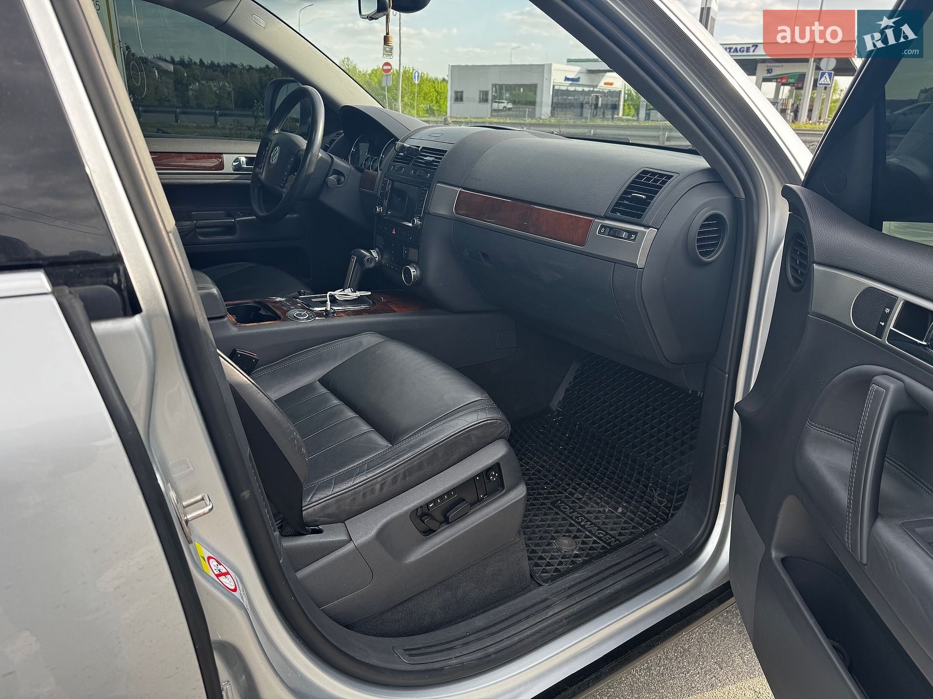Volkswagen Touareg 2007 VIN WVGZZZ7LZ7D077044 фото оголошення 7 з 28