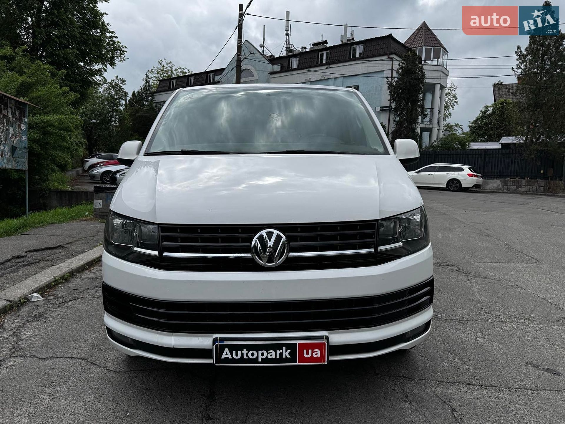 Volkswagen Transporter 2016 VIN WV1ZZZ7HZGH141884 фото оголошення 2 з 30