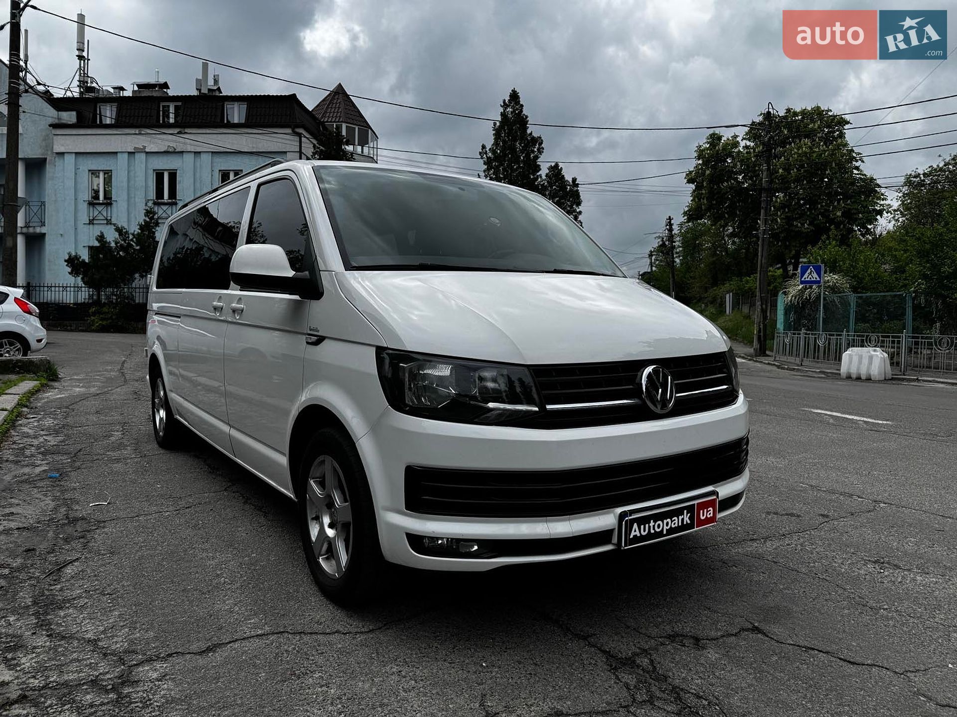 Volkswagen Transporter 2016 VIN WV1ZZZ7HZGH141884 фото оголошення 3 з 30