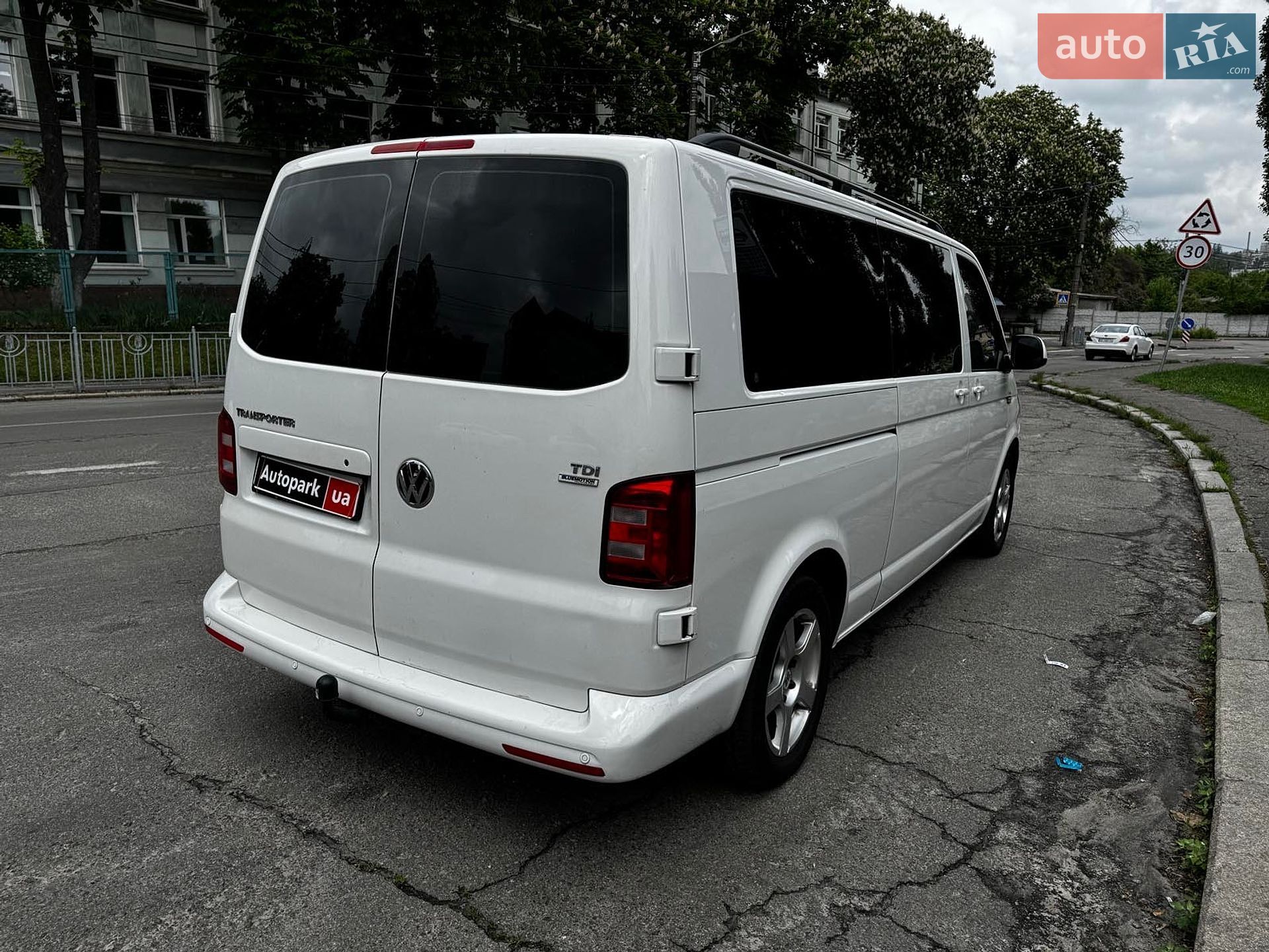 Volkswagen Transporter 2016 VIN WV1ZZZ7HZGH141884 фото оголошення 7 з 30