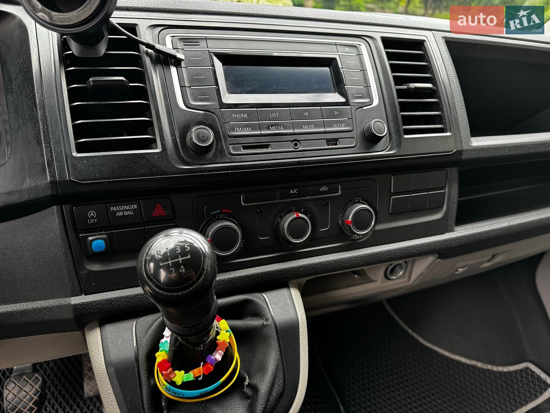 Volkswagen Transporter 2016 VIN WV1ZZZ7HZGH141884 фото оголошення 22 з 30