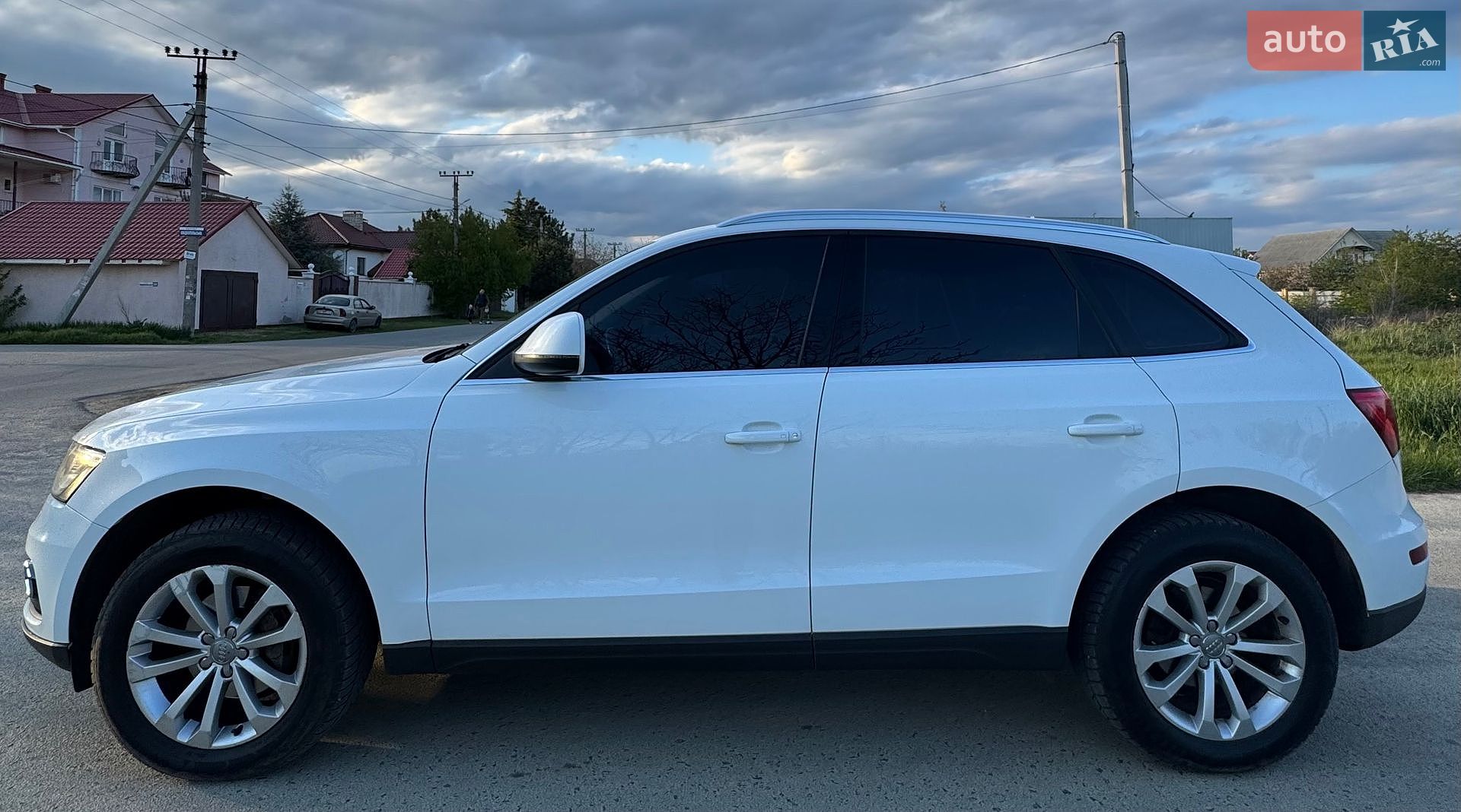 Audi Q5 2014 VIN WAUZZZ8R9EA103369 фото оголошення 2 з 11