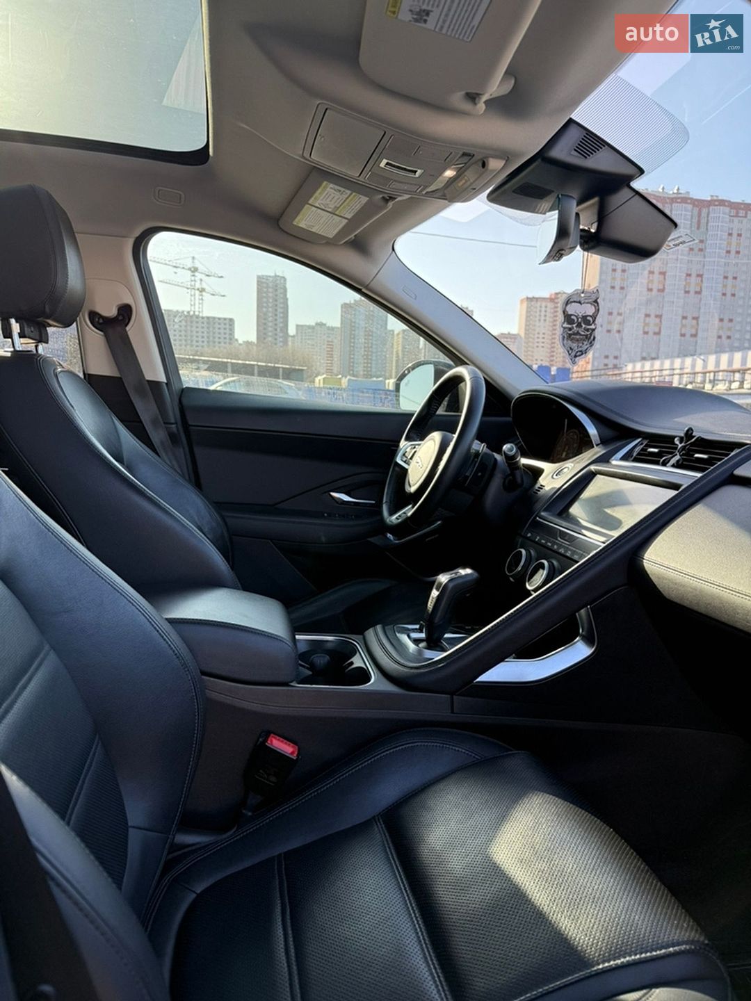 Jaguar E-Pace 2019 VIN SADFP2FX5L1Z88871 фото оголошення 9 з 13