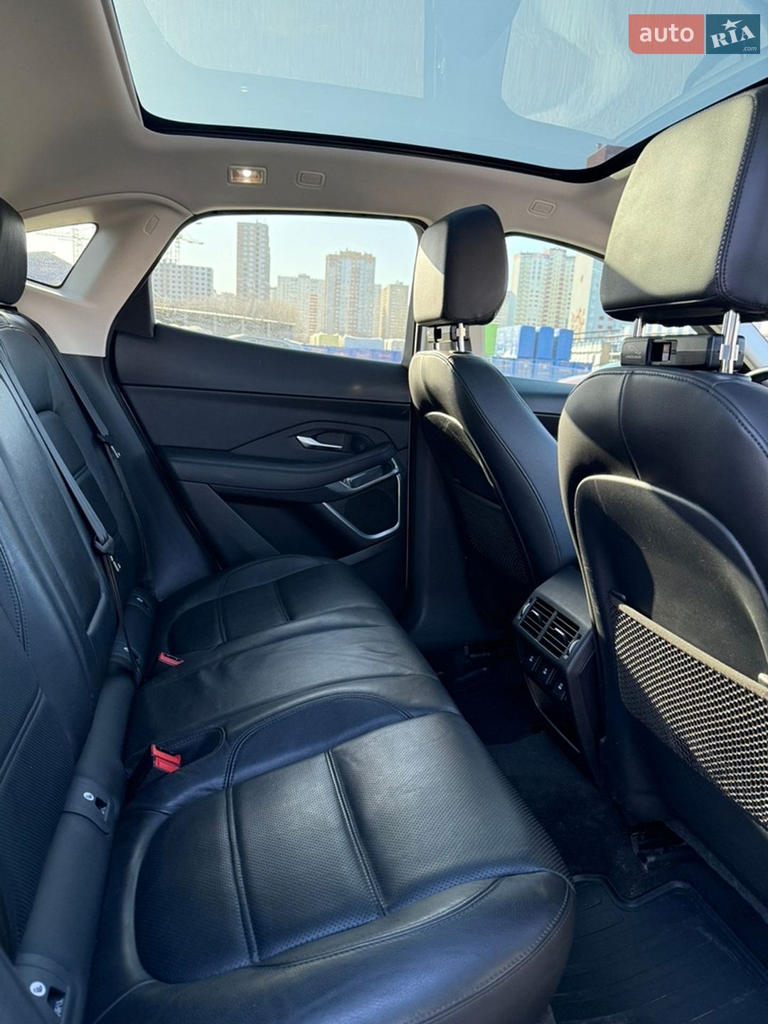 Jaguar E-Pace 2019 VIN SADFP2FX5L1Z88871 фото оголошення 11 з 13