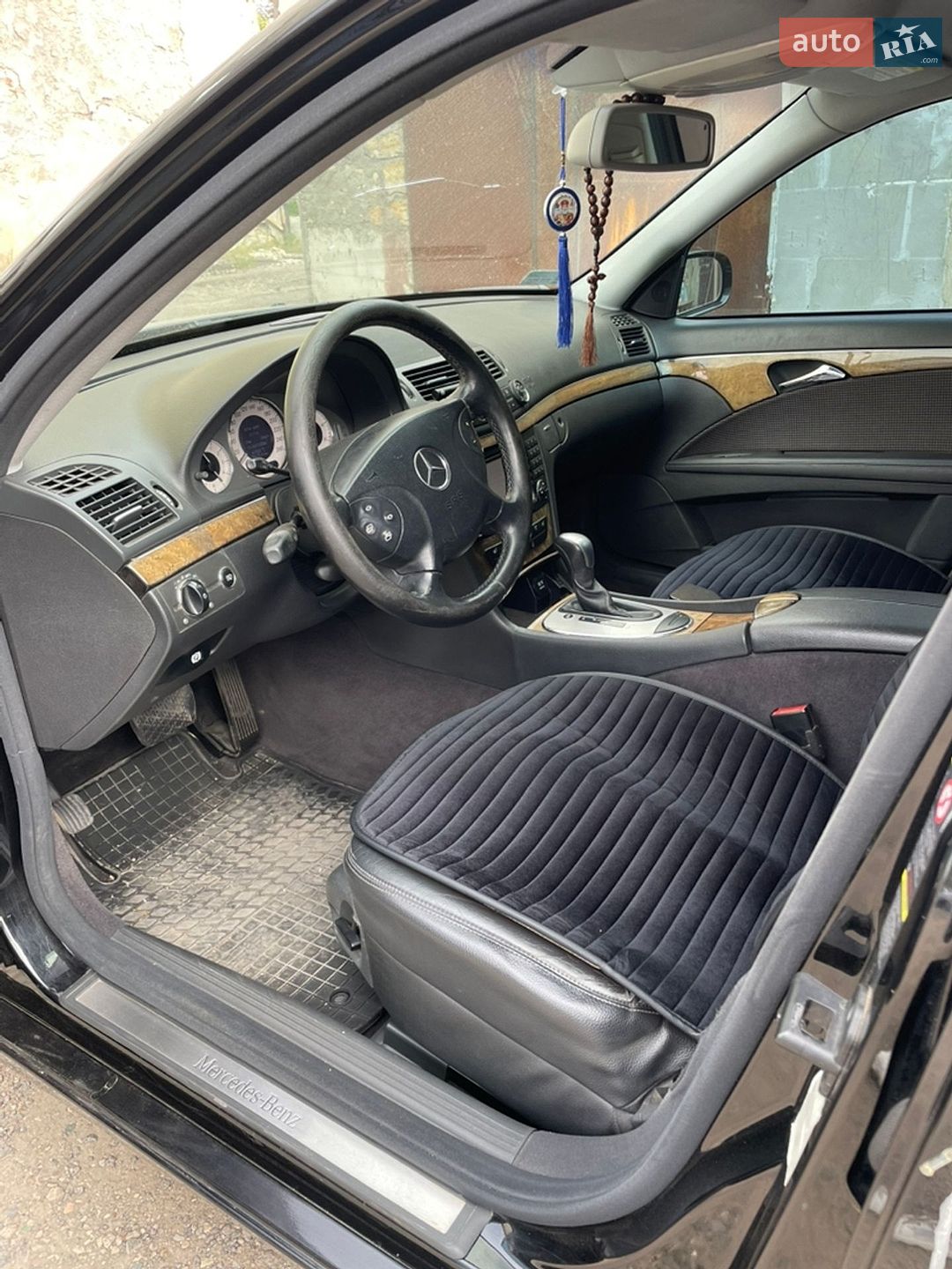 Mercedes-Benz E-Class 2005 VIN WDB2112201A894128 фото оголошення 5 з 9