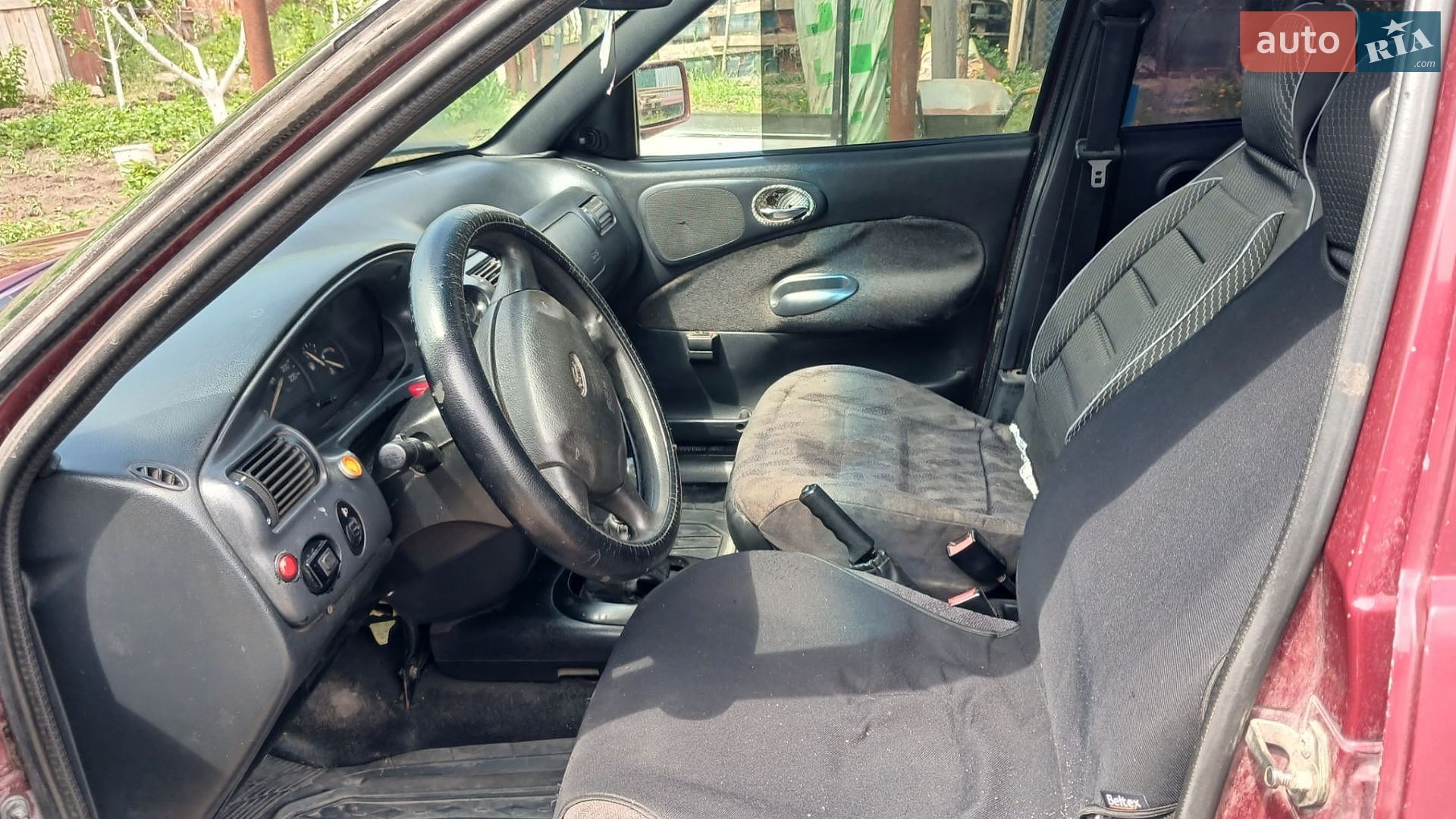 Ford Escort 1994 VIN WF0AXXGCAARJ44560 фото оголошення 8 з 9