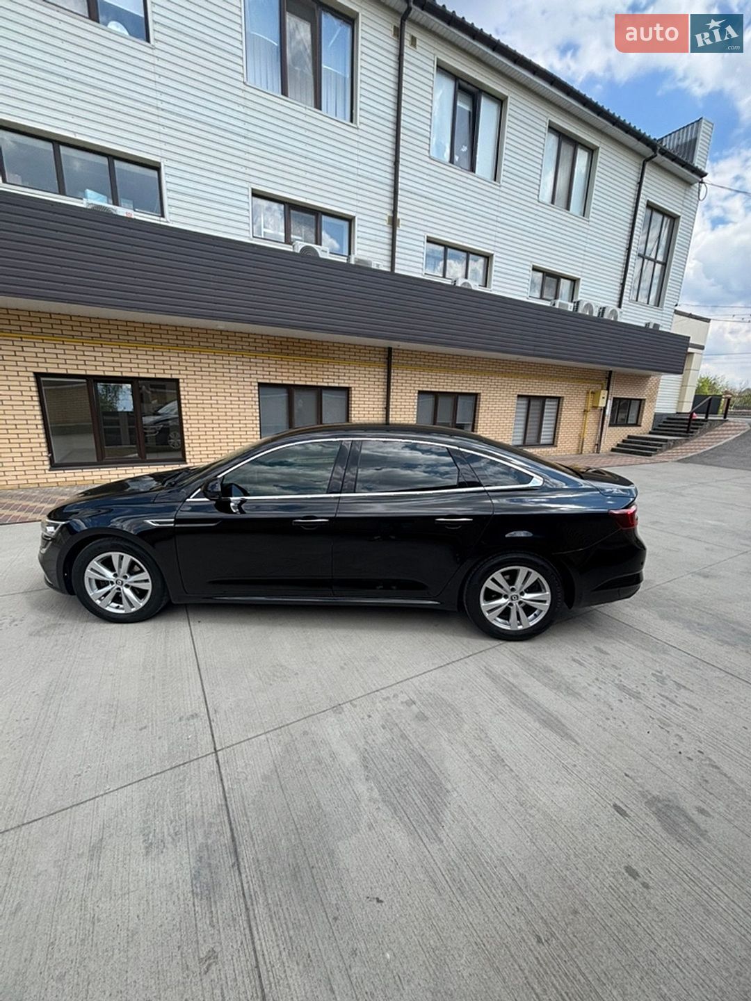 Renault Talisman 2016 VIN VF1RFD00155669836 фото оголошення 4 з 133