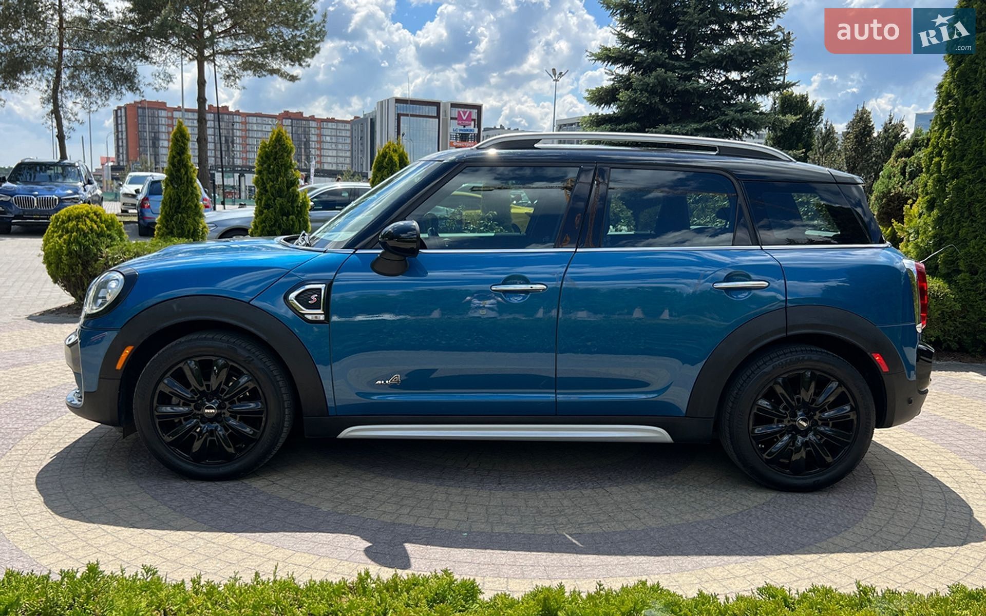 MINI Countryman 2018 VIN WMZYT5C32J3E61796 фото оголошення 4 з 27