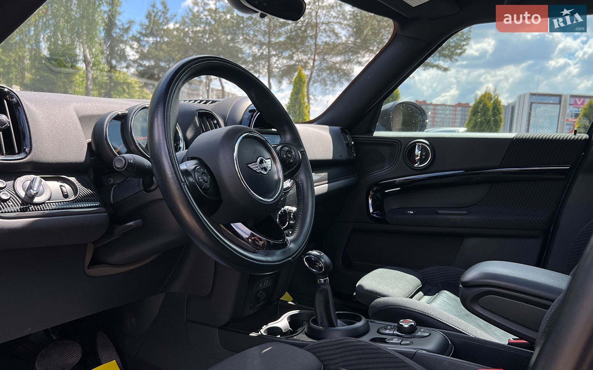 MINI Countryman 2018 VIN WMZYT5C32J3E61796 фото оголошення 10 з 27