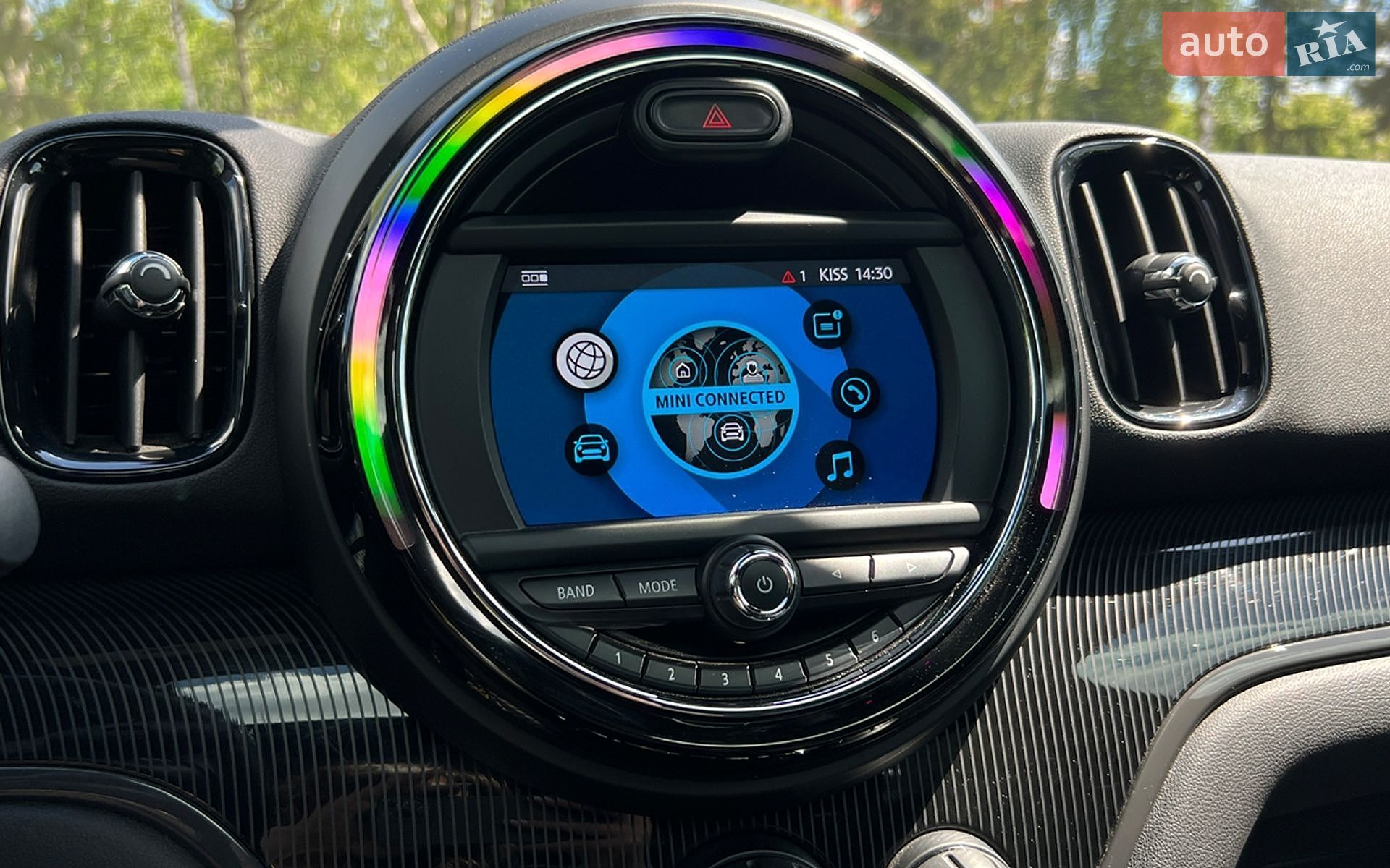 MINI Countryman 2018 VIN WMZYT5C32J3E61796 фото оголошення 16 з 27