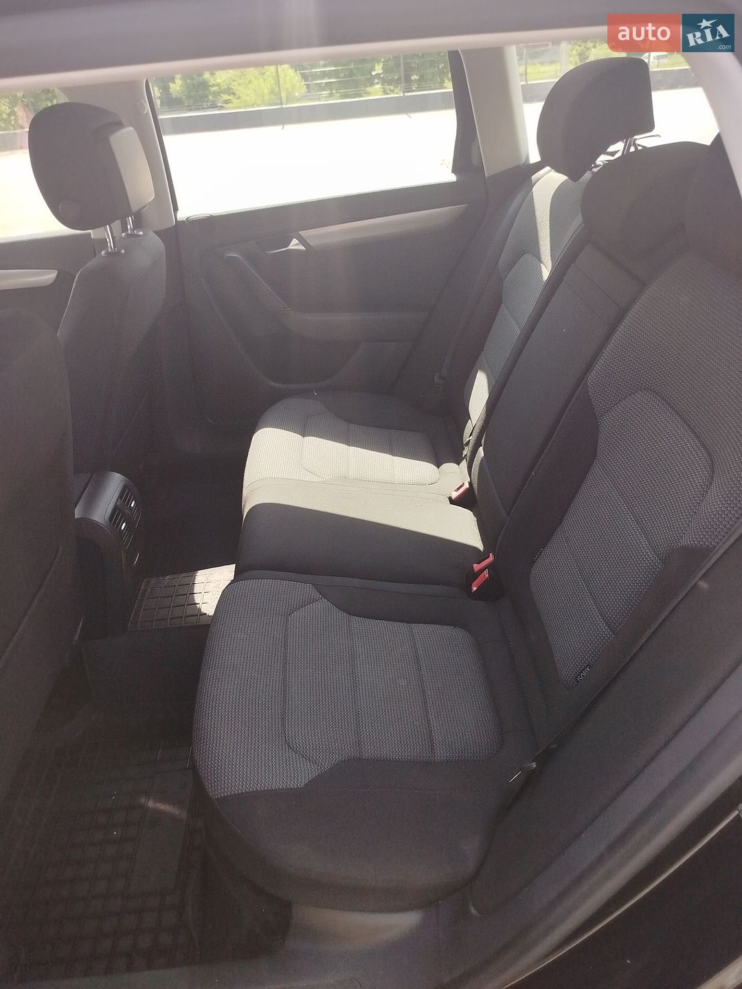 Volkswagen Passat 2011 VIN WVWZZZ3CZCE047551 фото оголошення 9 з 10