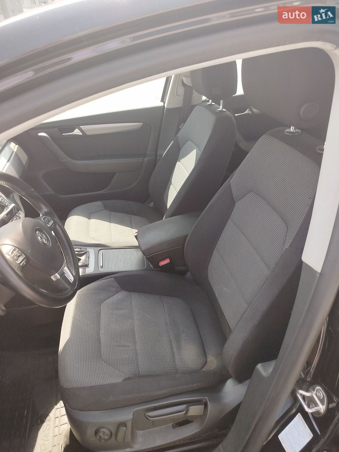 Volkswagen Passat 2011 VIN WVWZZZ3CZCE047551 фото оголошення 8 з 10
