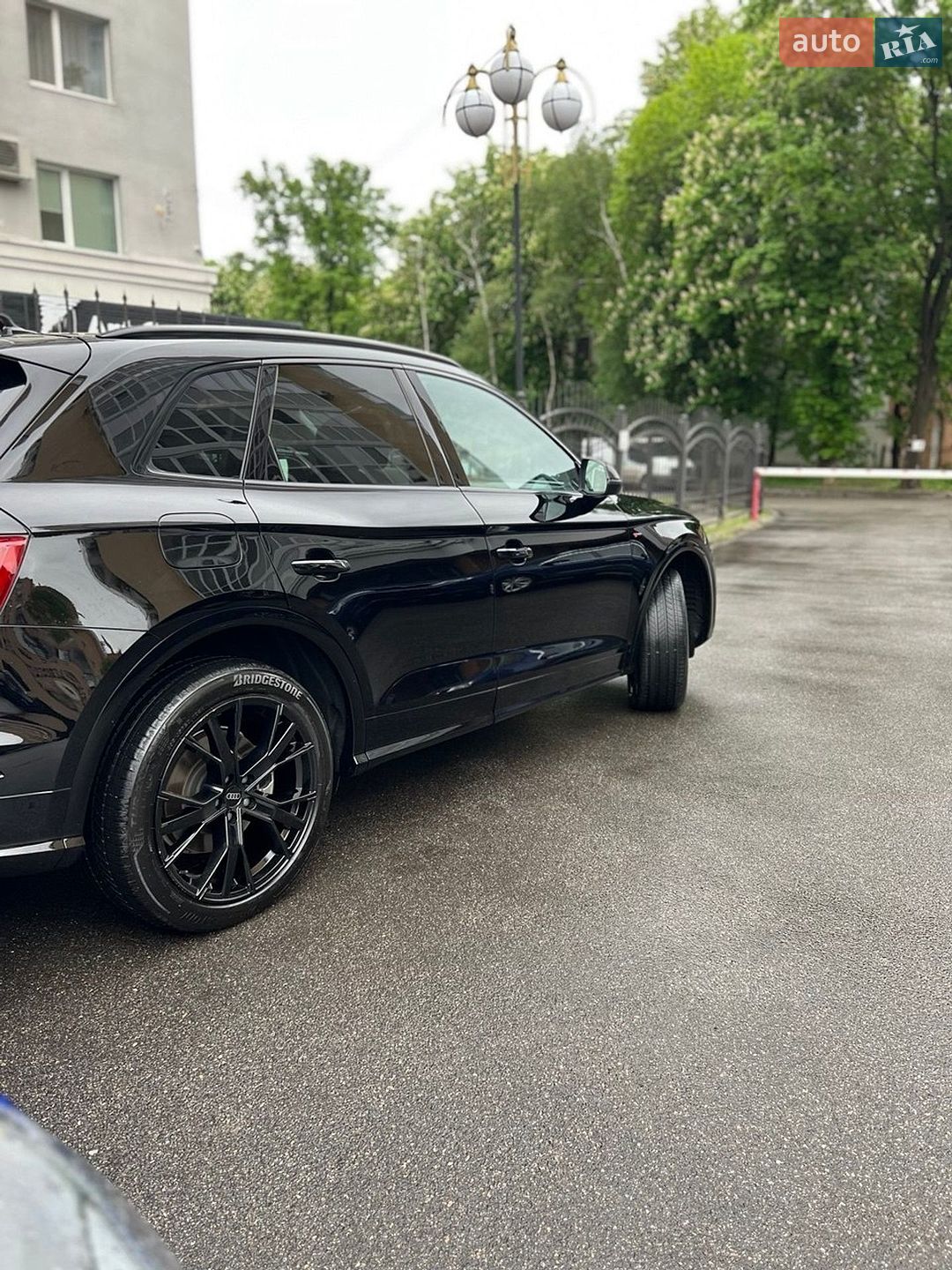 Audi Q5 2019 VIN WA1G2AFY3L2049515 фото оголошення 2 з 10