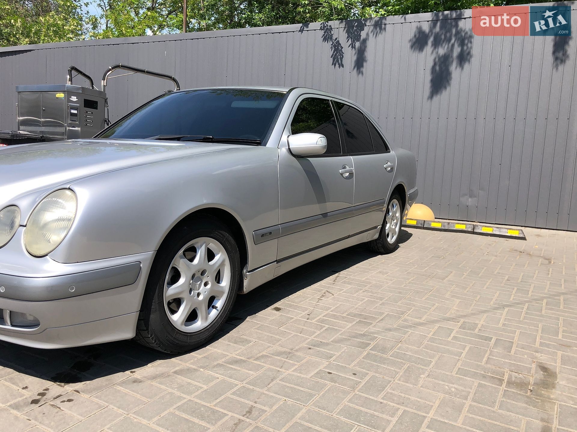 Mercedes-Benz E-Class 2000 VIN WDB2100481B278061 фото оголошення 2 з 17