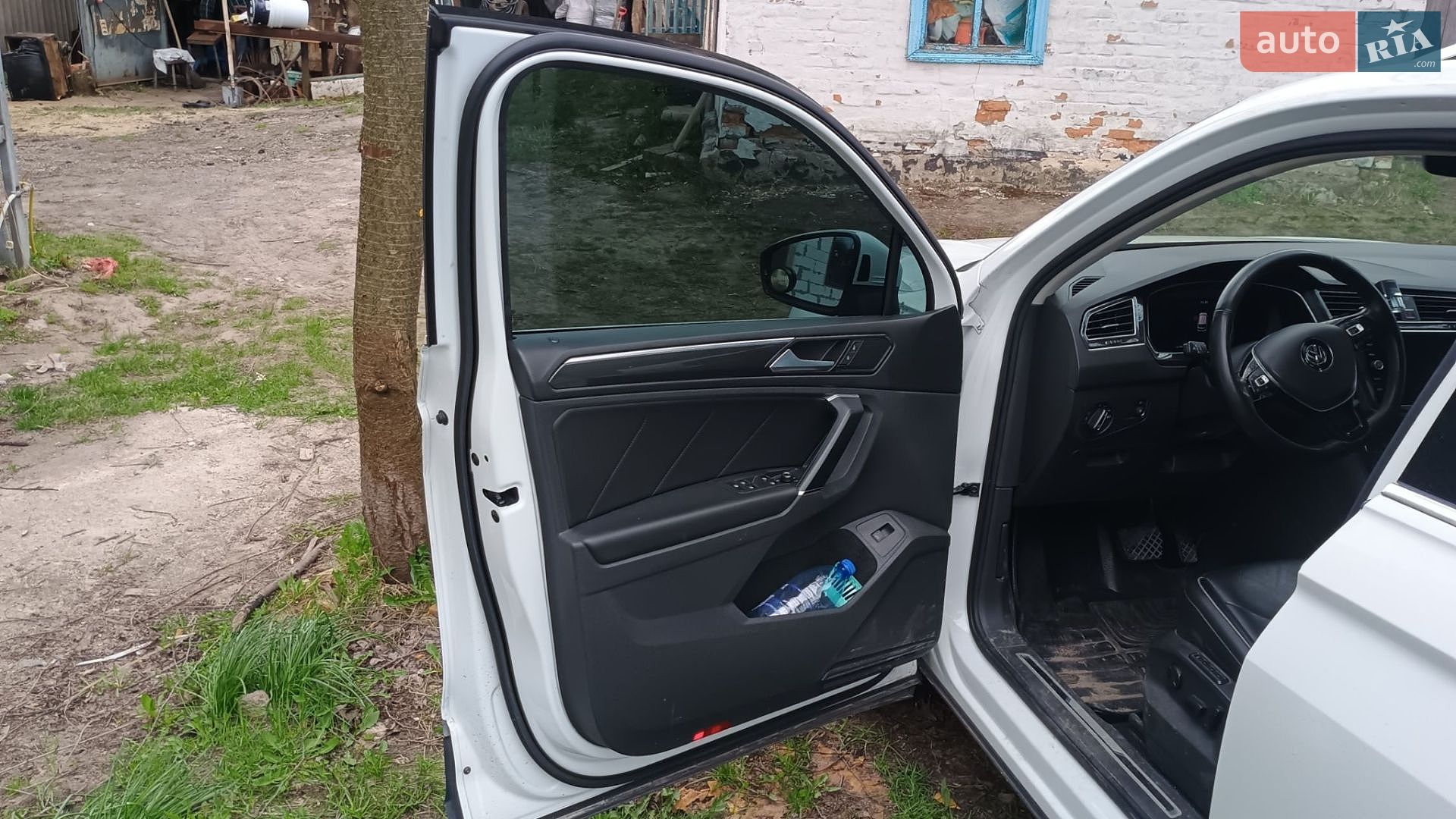 Volkswagen Tiguan 2018 VIN WVGZZZ5NZJW930725 фото оголошення 5 з 12