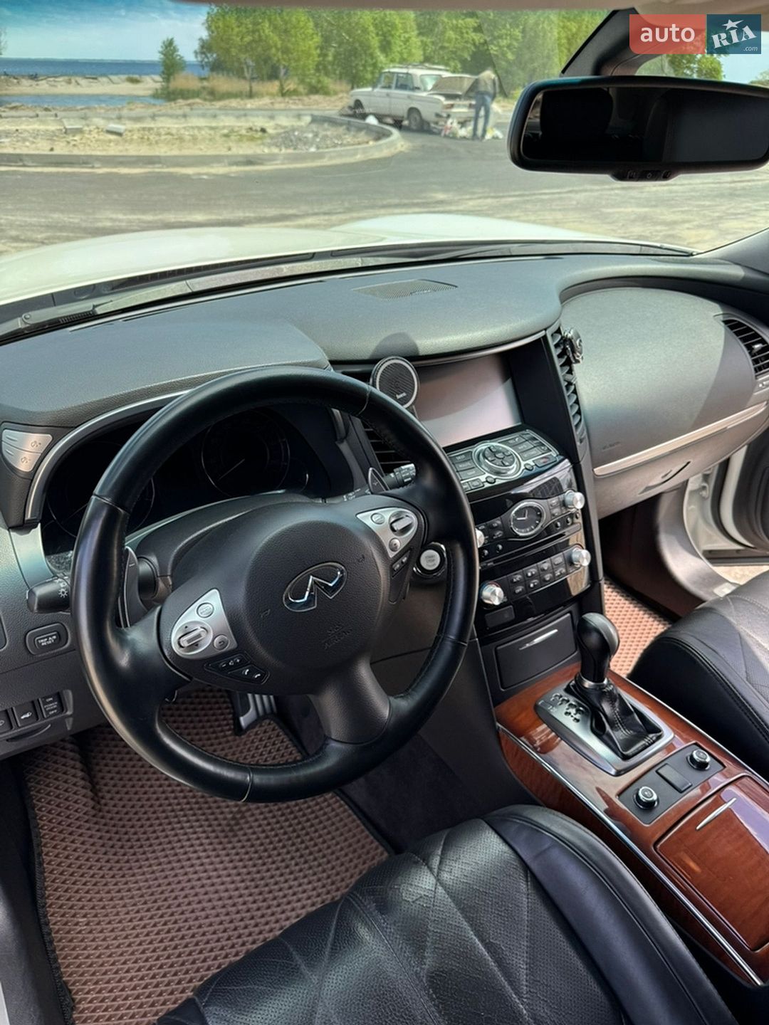 Infiniti QX70 2013 VIN JN1TDNS51U0540027 фото оголошення 5 з 8