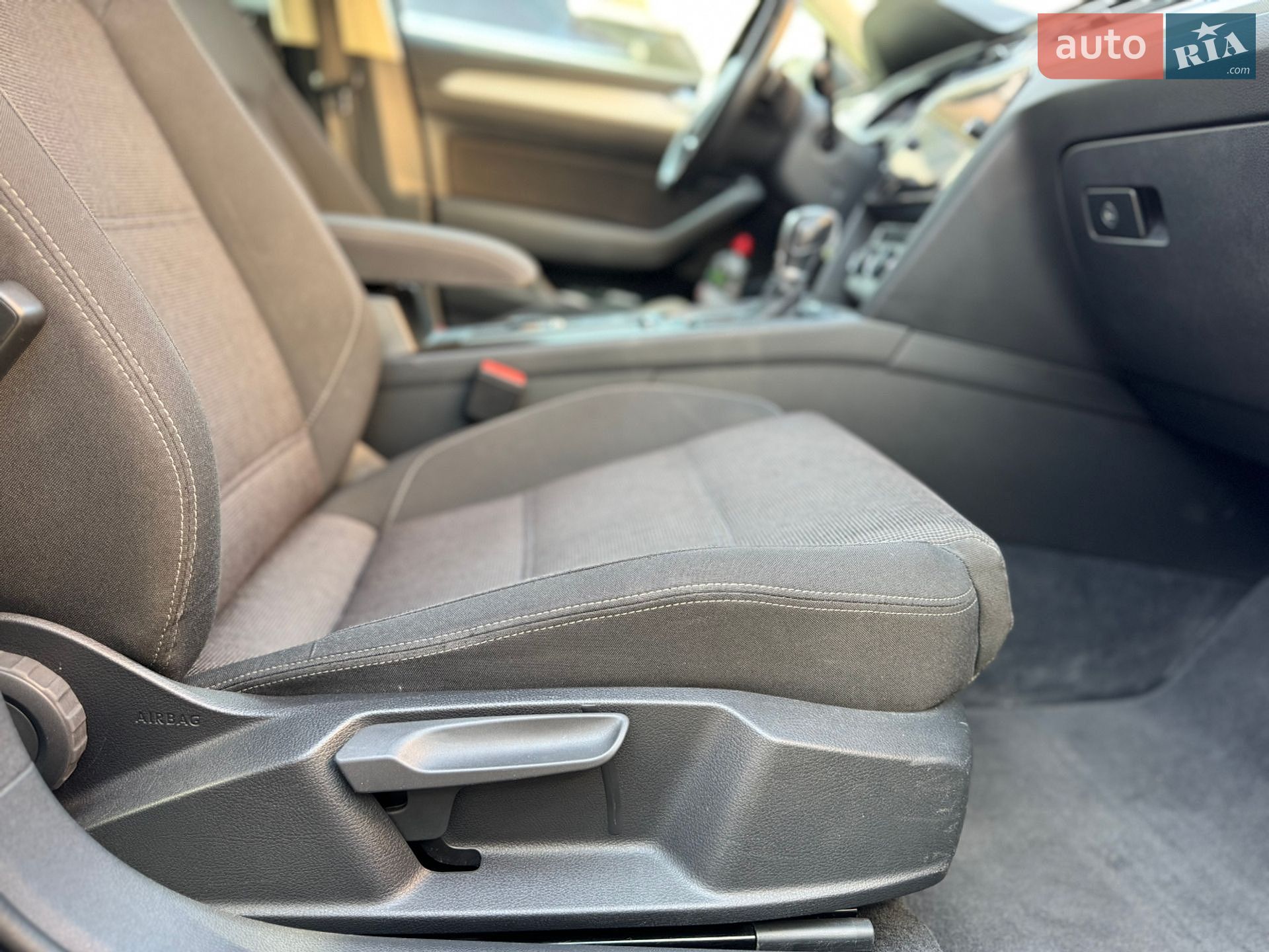 Volkswagen Passat 2016 VIN WVWZZZ3CZHE015866 фото оголошення 14 з 18