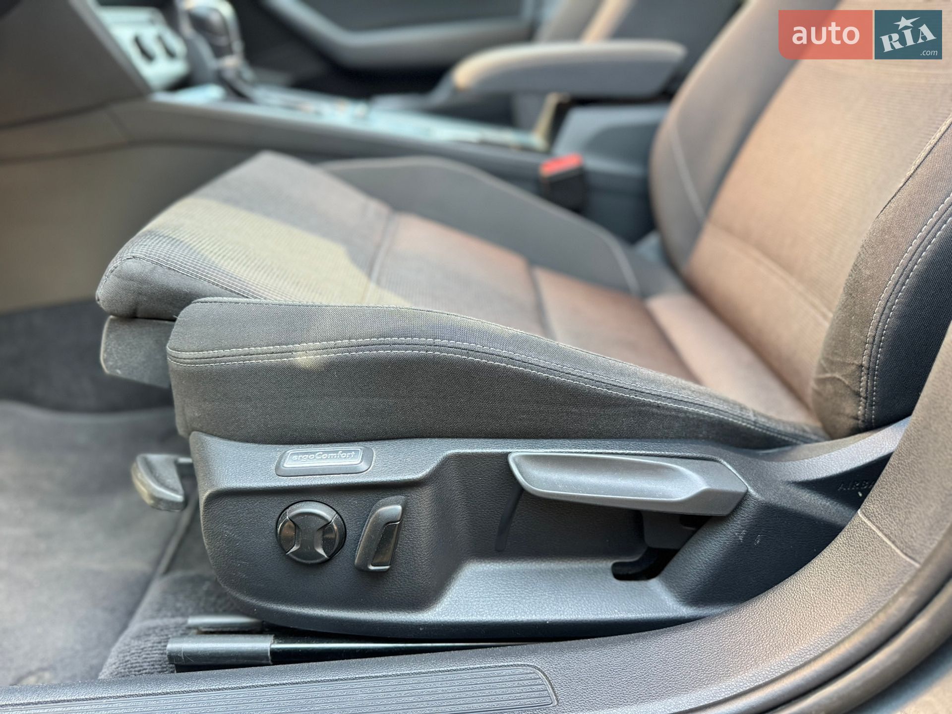 Volkswagen Passat 2016 VIN WVWZZZ3CZHE015866 фото оголошення 15 з 18
