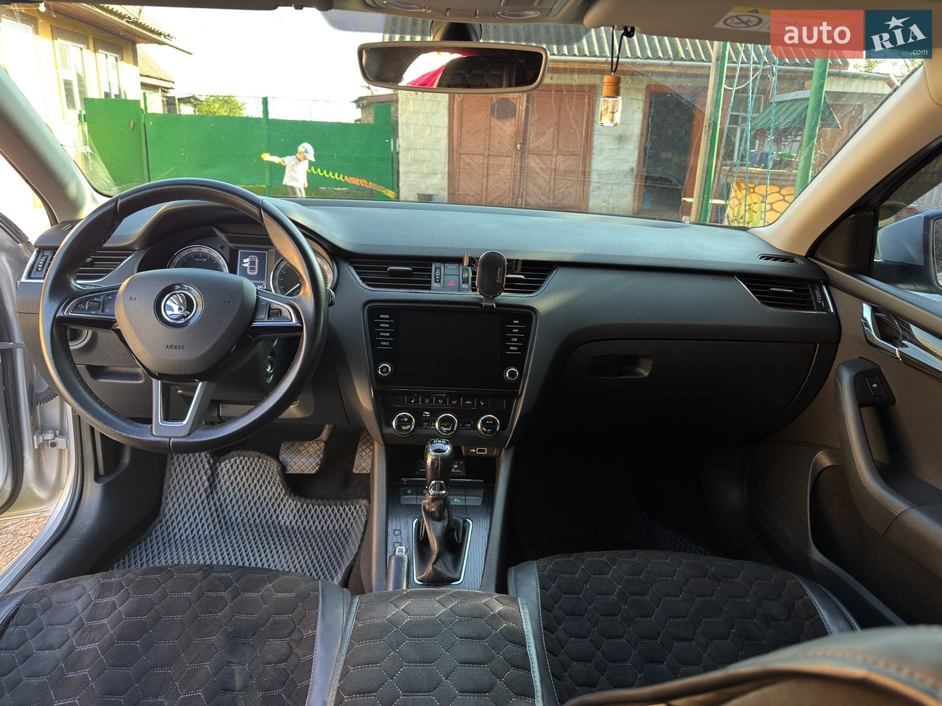 Skoda Octavia 2017 VIN TMBAJ7NE1J0233238 фото оголошення 3 з 26