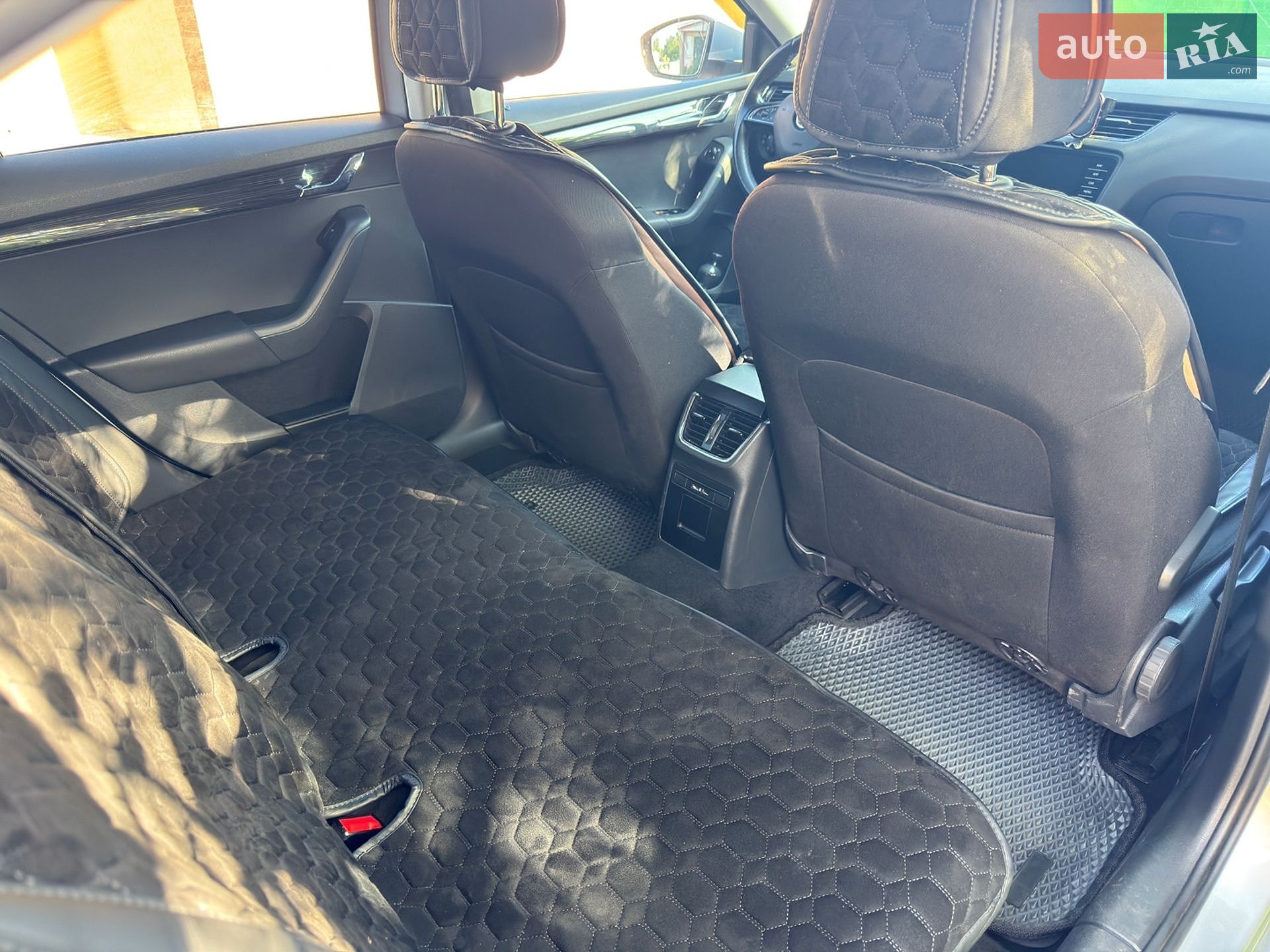 Skoda Octavia 2017 VIN TMBAJ7NE1J0233238 фото оголошення 14 з 26