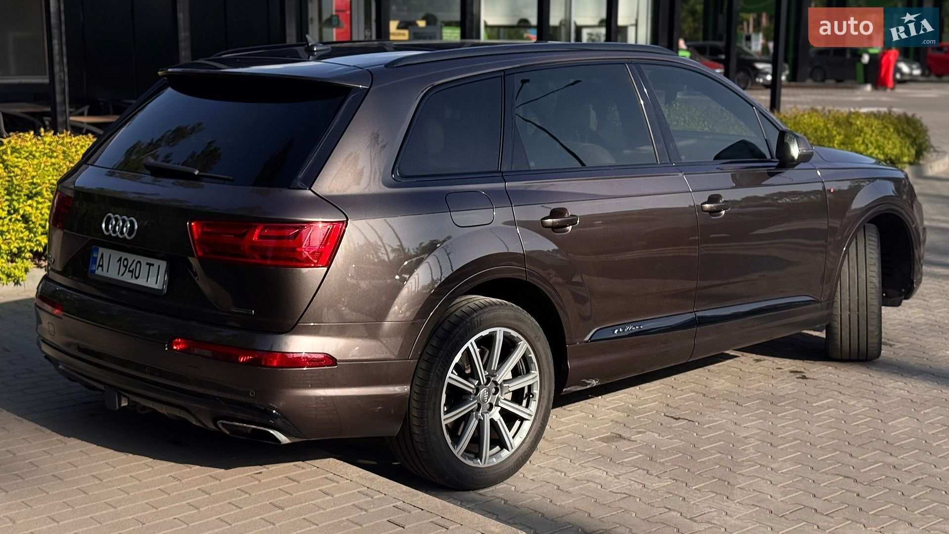 Audi Q7 2017 VIN WA1LHAF79HD046246 фото оголошення 4 з 24