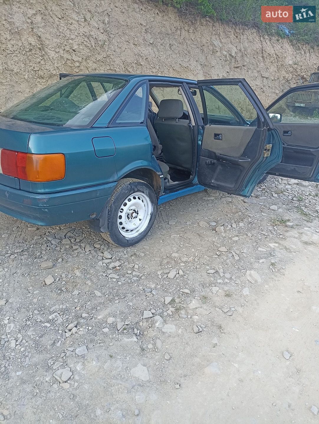 Audi 80 1988 VIN WAUZZZ89ZJA386780 фото оголошення 16 з 40