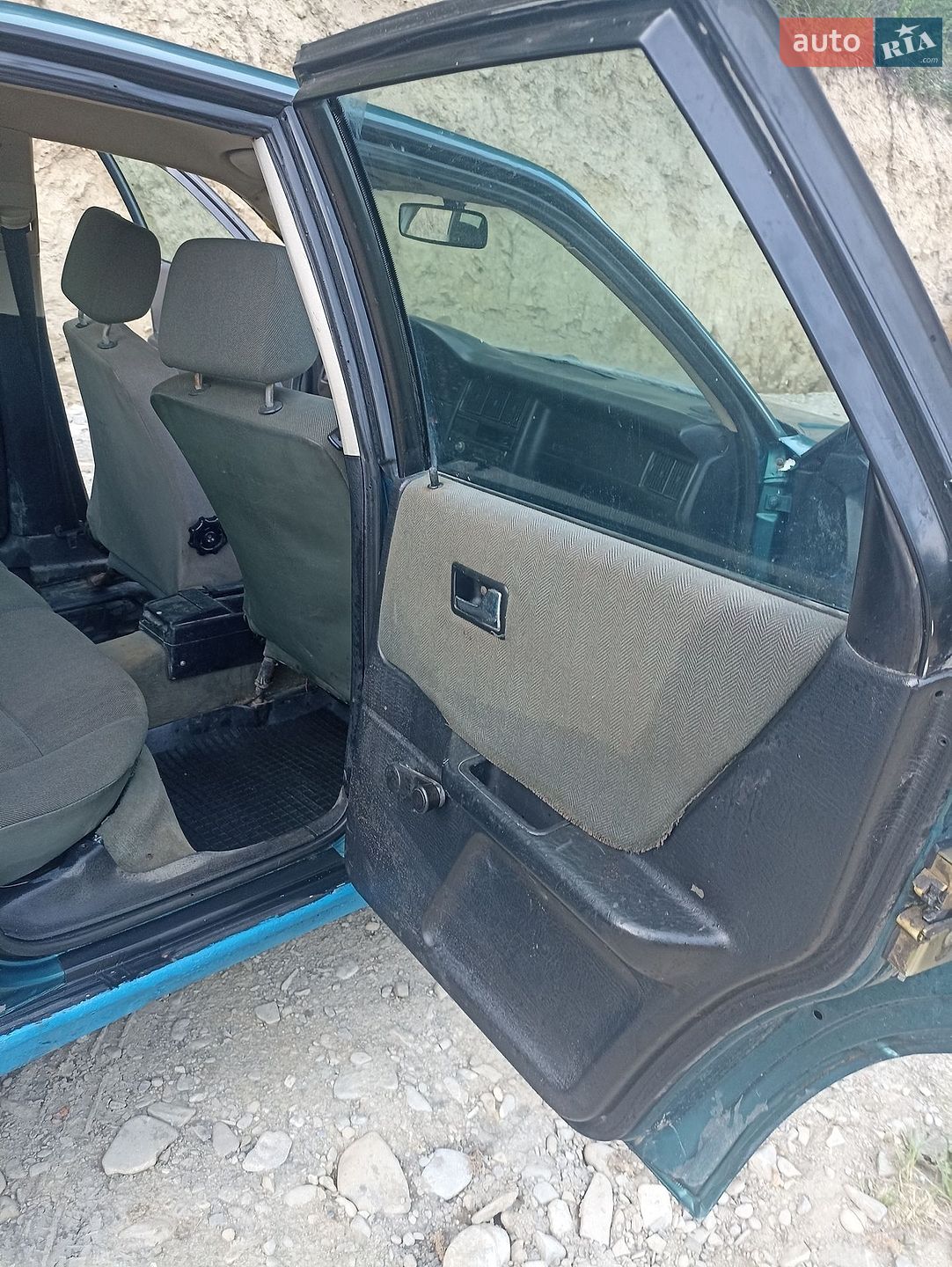 Audi 80 1988 VIN WAUZZZ89ZJA386780 фото оголошення 25 з 40