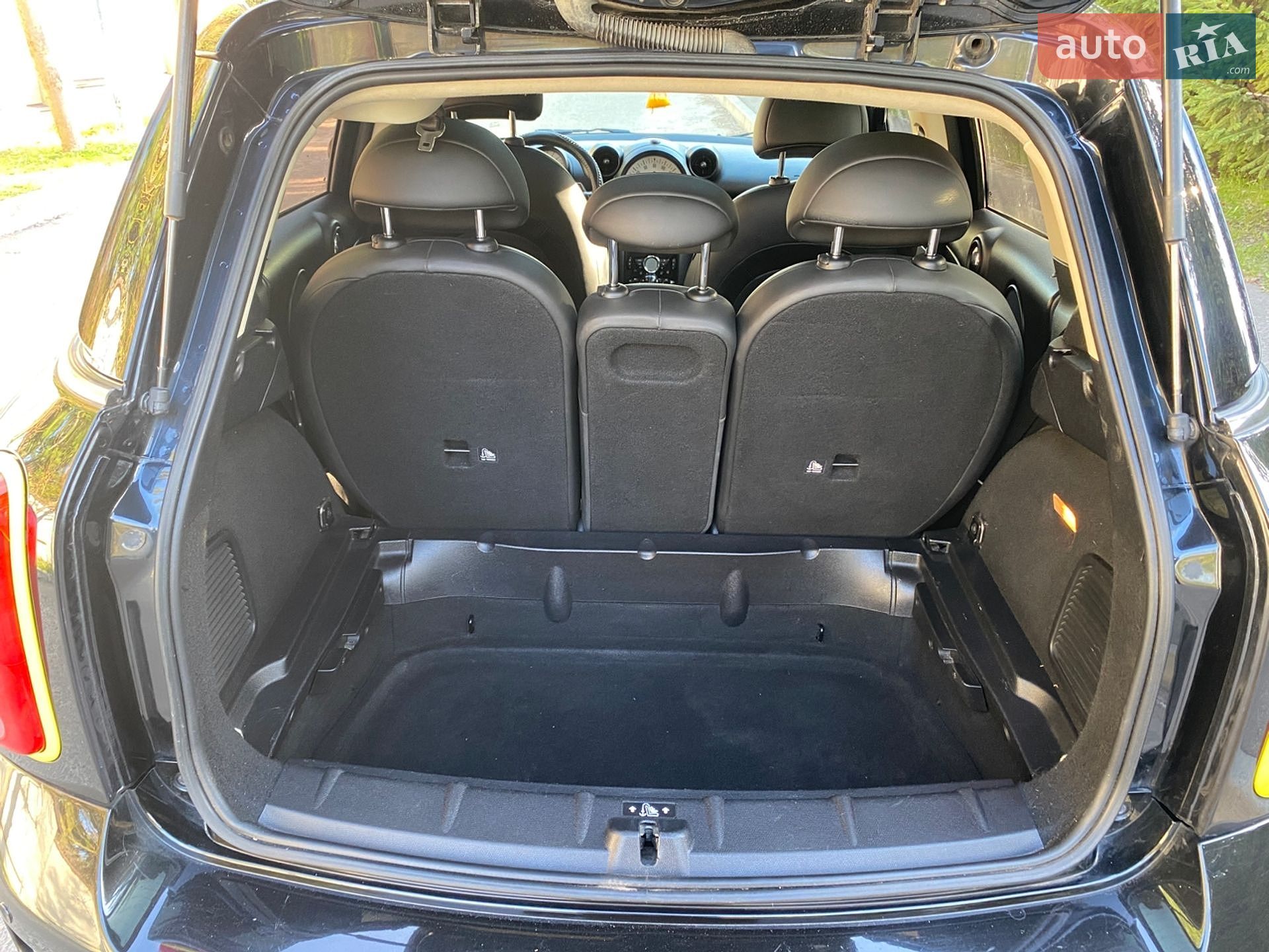 MINI Countryman 2014 VIN WMWZC5C55EWP38946 фото оголошення 9 з 13