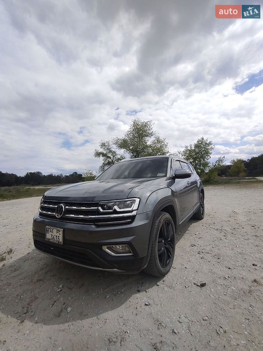 Volkswagen Atlas 2018 VIN 1V2NR2CA0KC506827 фото оголошення 2 з 13